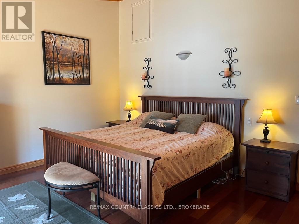 1200 South Pinnacle Point Lane, Frontenac, Ontario  K0H 1B0 - Photo 21 - X12341246