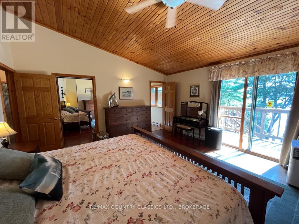 1200 South Pinnacle Point Lane, Frontenac, Ontario  K0H 1B0 - Photo 23 - X12341246
