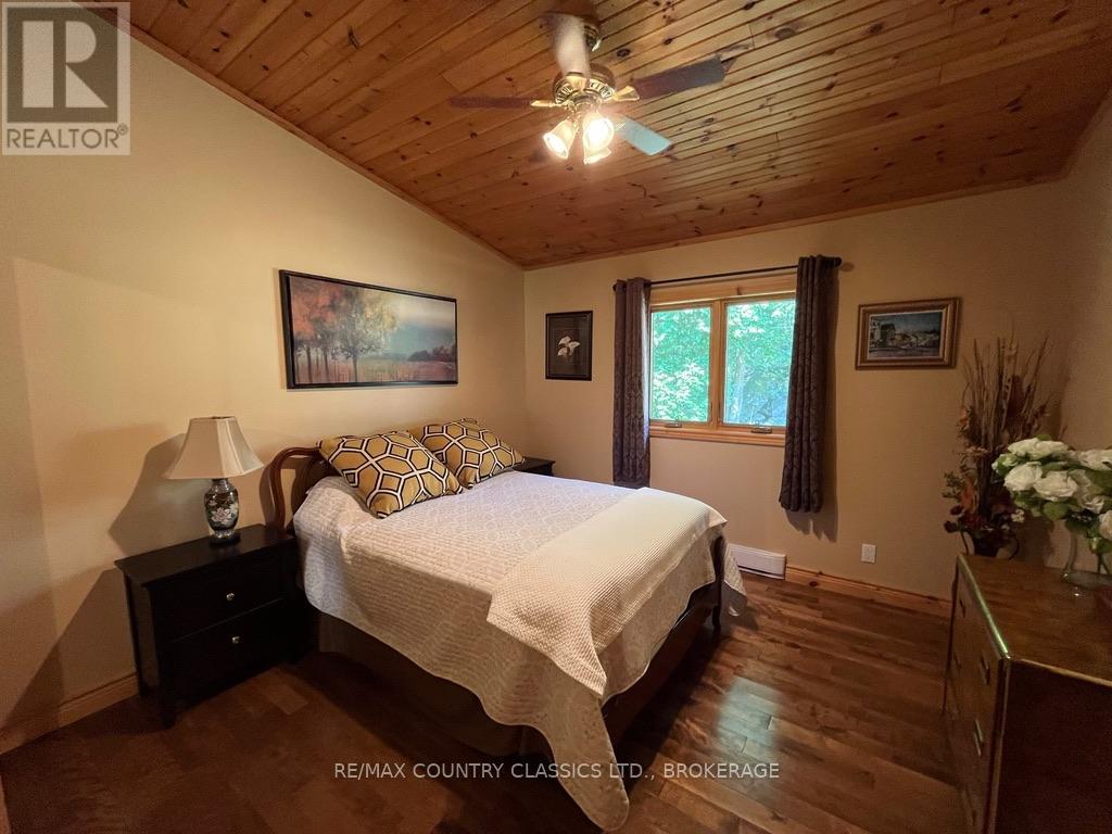 1200 South Pinnacle Point Lane, Frontenac, Ontario  K0H 1B0 - Photo 26 - X12341246