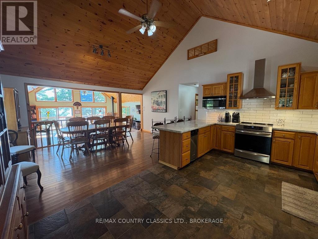 1200 South Pinnacle Point Lane, Frontenac, Ontario  K0H 1B0 - Photo 9 - X12341246