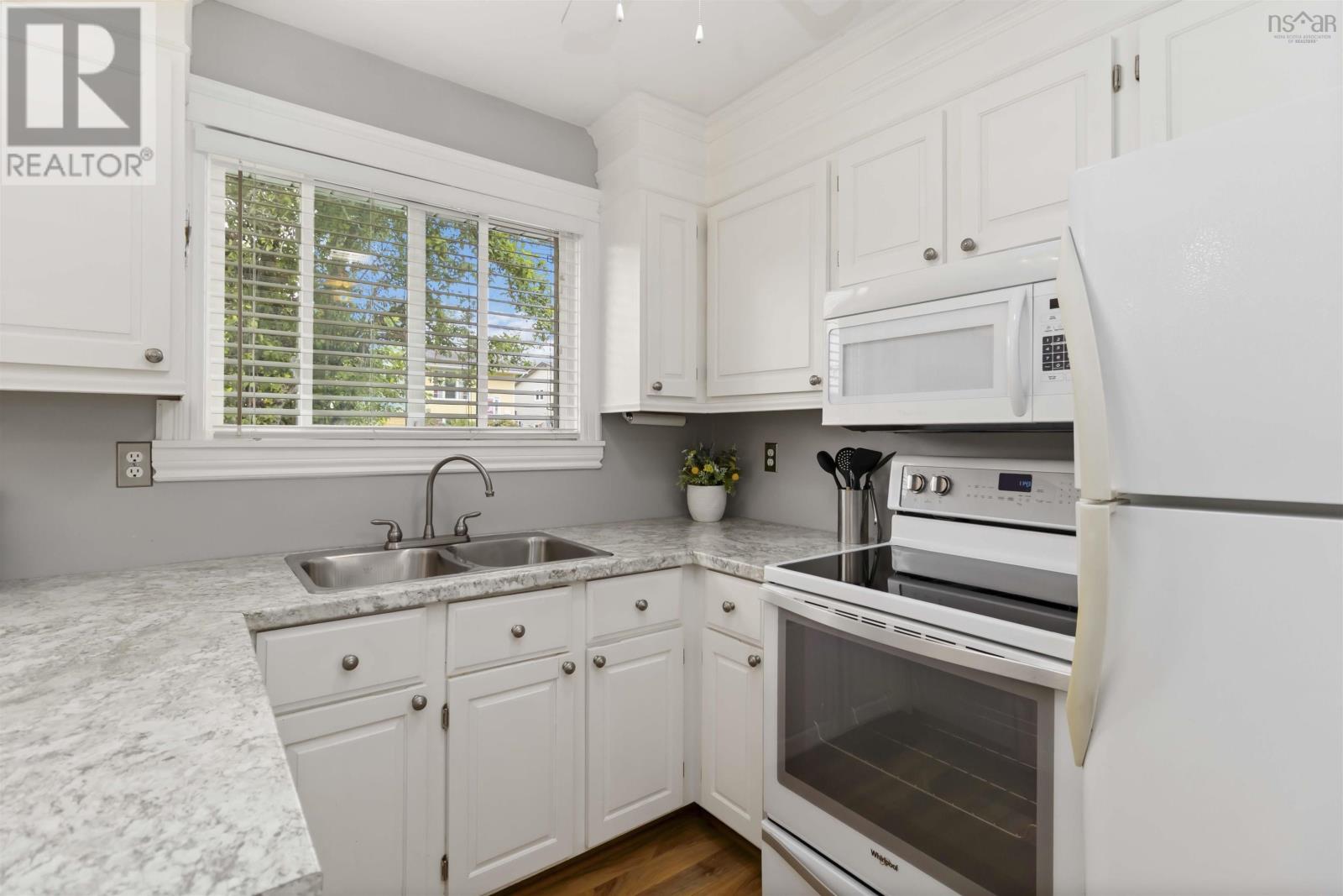 269 Flying Cloud Drive, Cole Harbour, Nova Scotia  B2W 4V7 - Photo 4 - 202520343