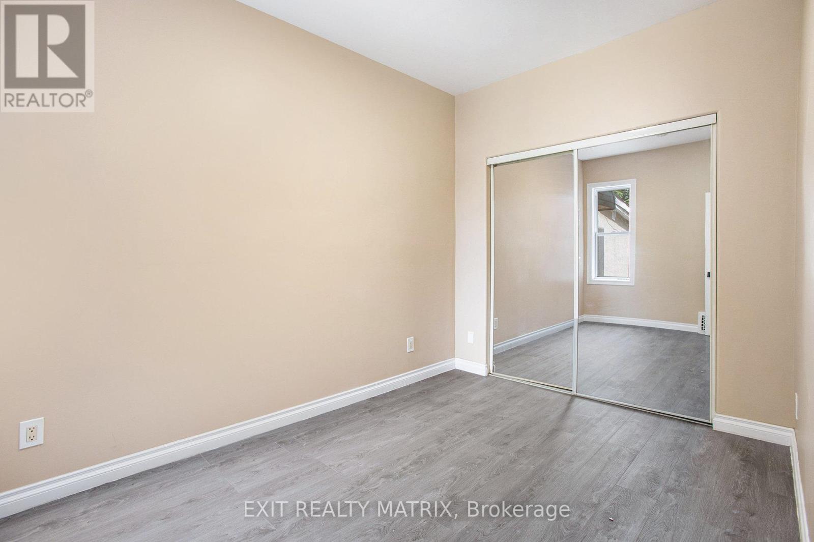 1 - 256 Park Street, Ottawa, Ontario  K1L 7G8 - Photo 12 - X12341253