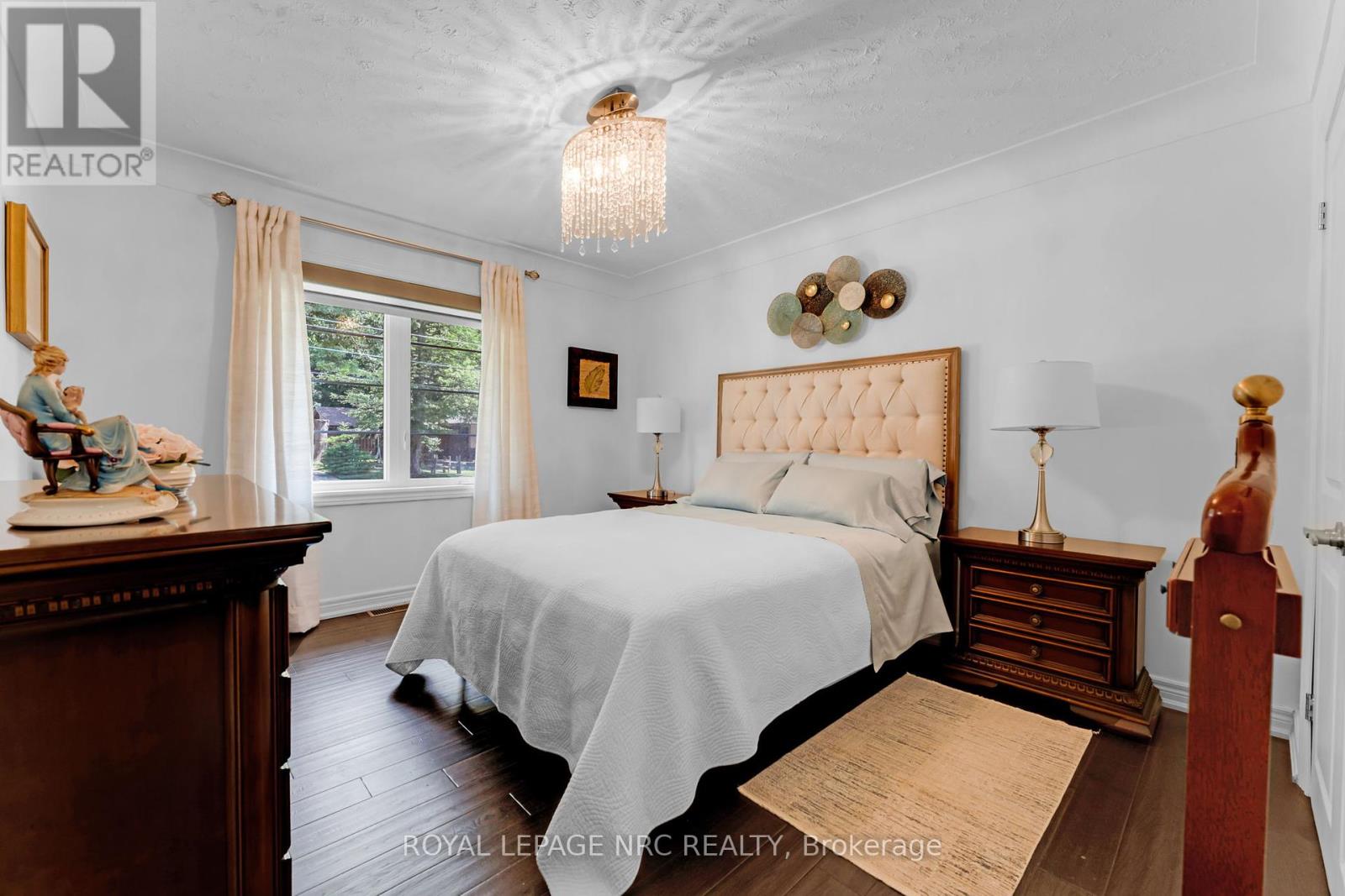 2435 Dorchester Road, Niagara Falls, Ontario  L2J 2Y9 - Photo 12 - X12341218