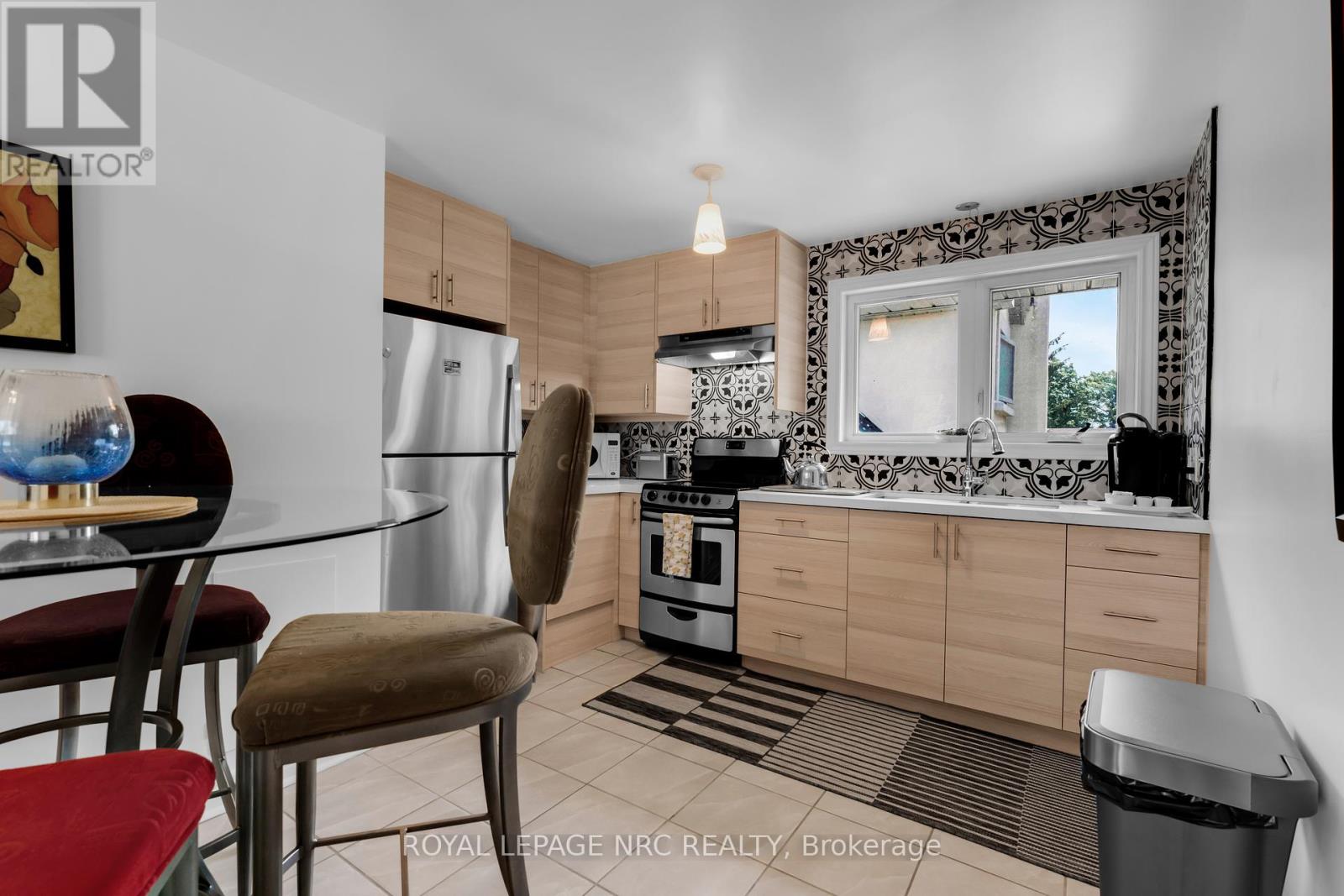2435 Dorchester Road, Niagara Falls, Ontario  L2J 2Y9 - Photo 23 - X12341218