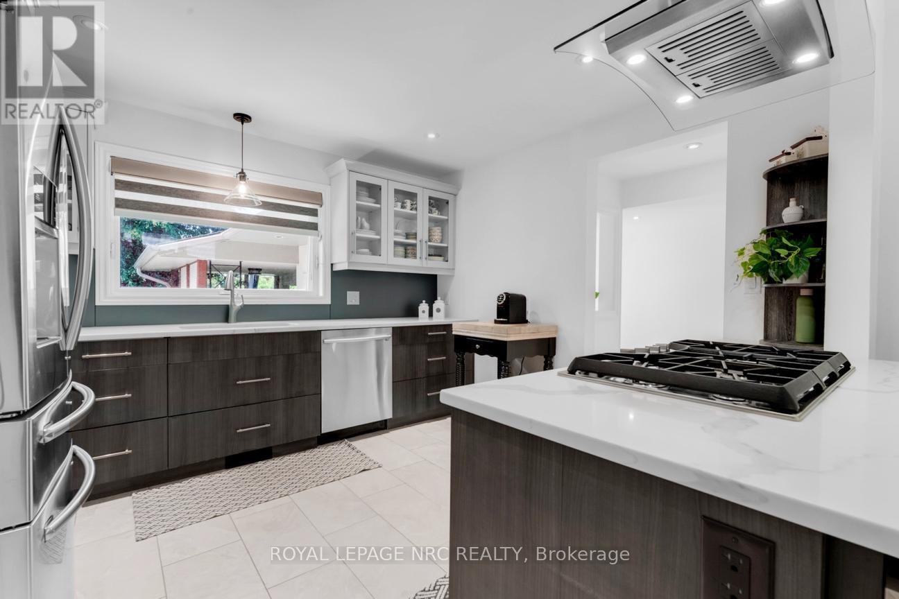 2435 Dorchester Road, Niagara Falls, Ontario  L2J 2Y9 - Photo 6 - X12341218