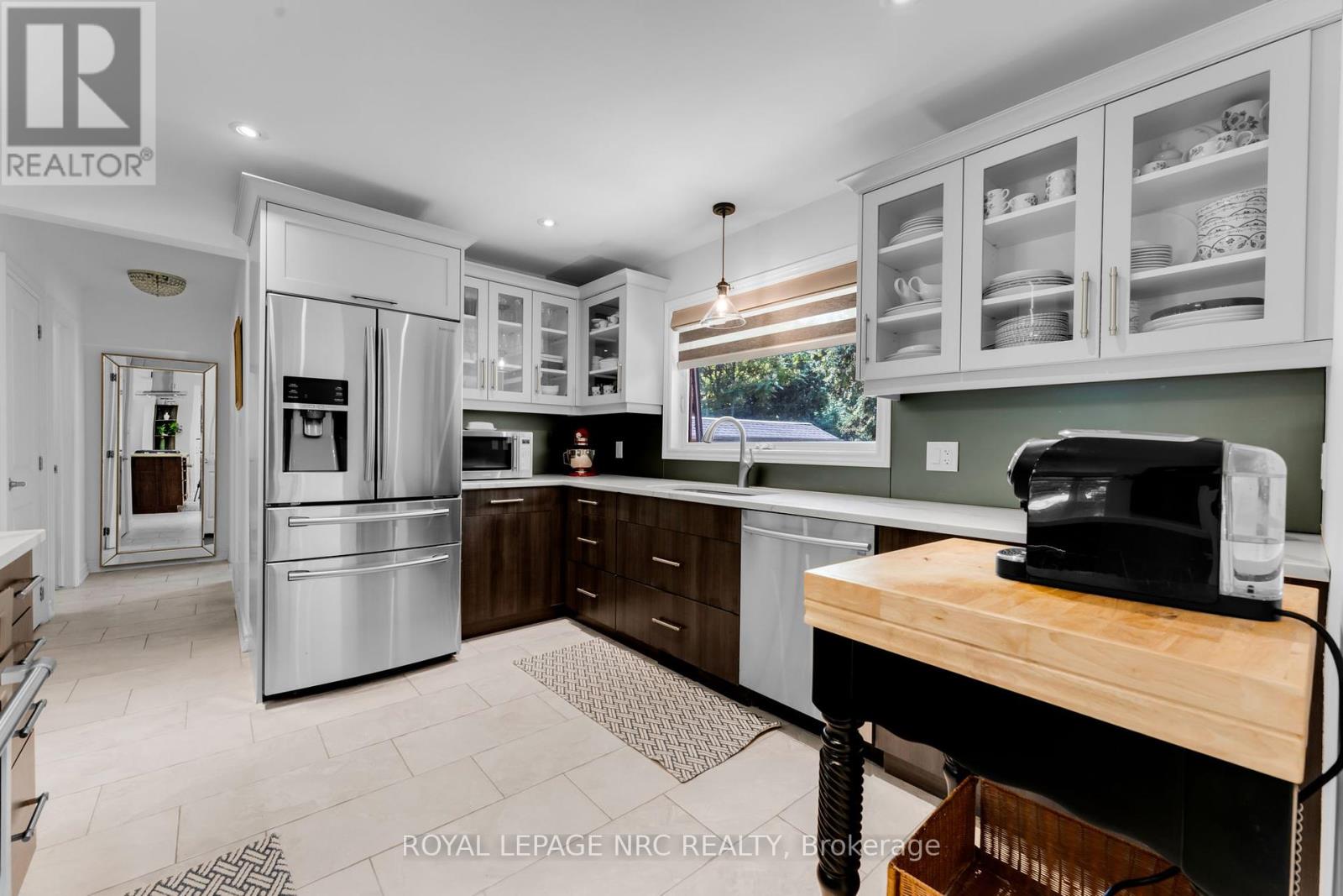 2435 Dorchester Road, Niagara Falls, Ontario  L2J 2Y9 - Photo 7 - X12341218