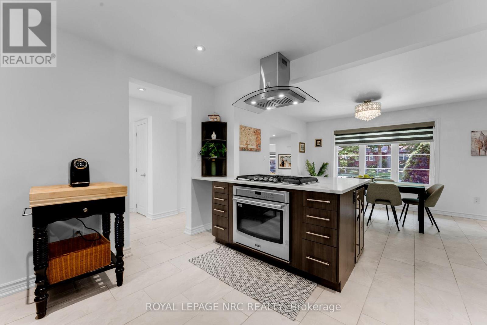 2435 Dorchester Road, Niagara Falls, Ontario  L2J 2Y9 - Photo 8 - X12341218