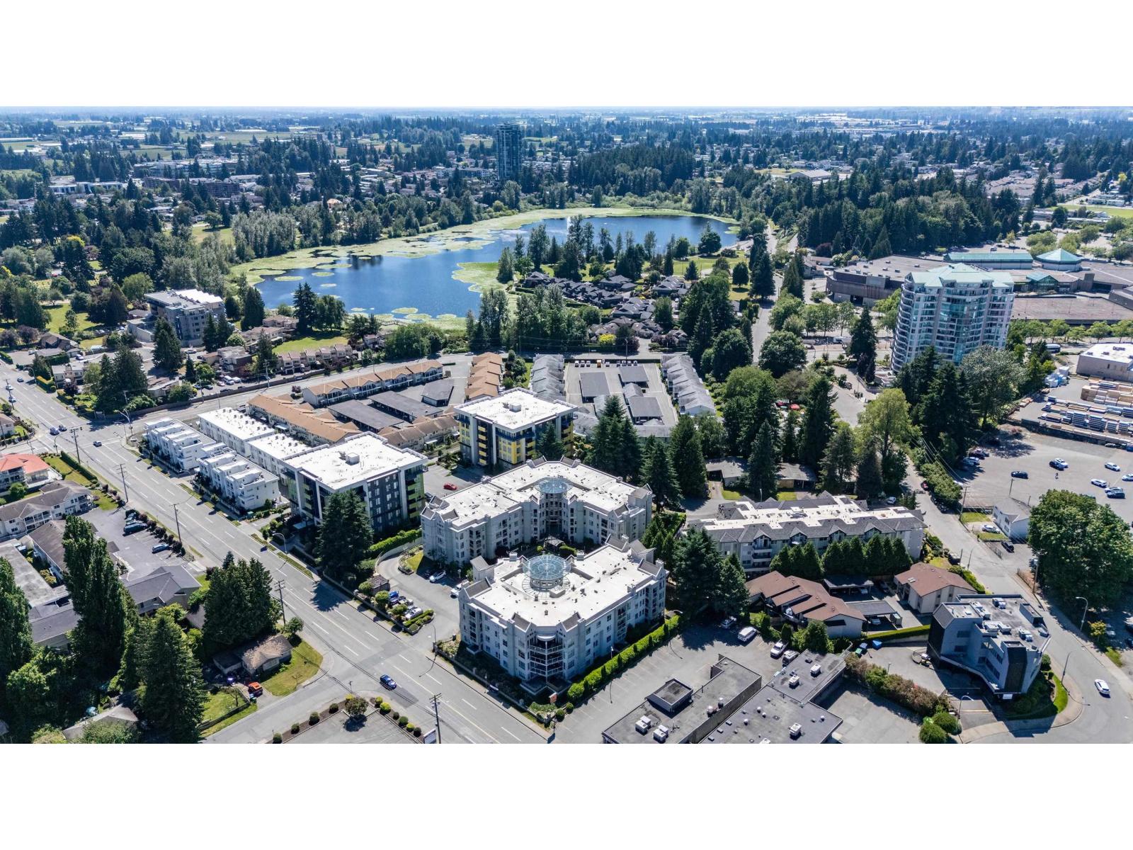 303 2575 Ware Street, Abbotsford, British Columbia  V2S 3E2 - Photo 2 - R3035111