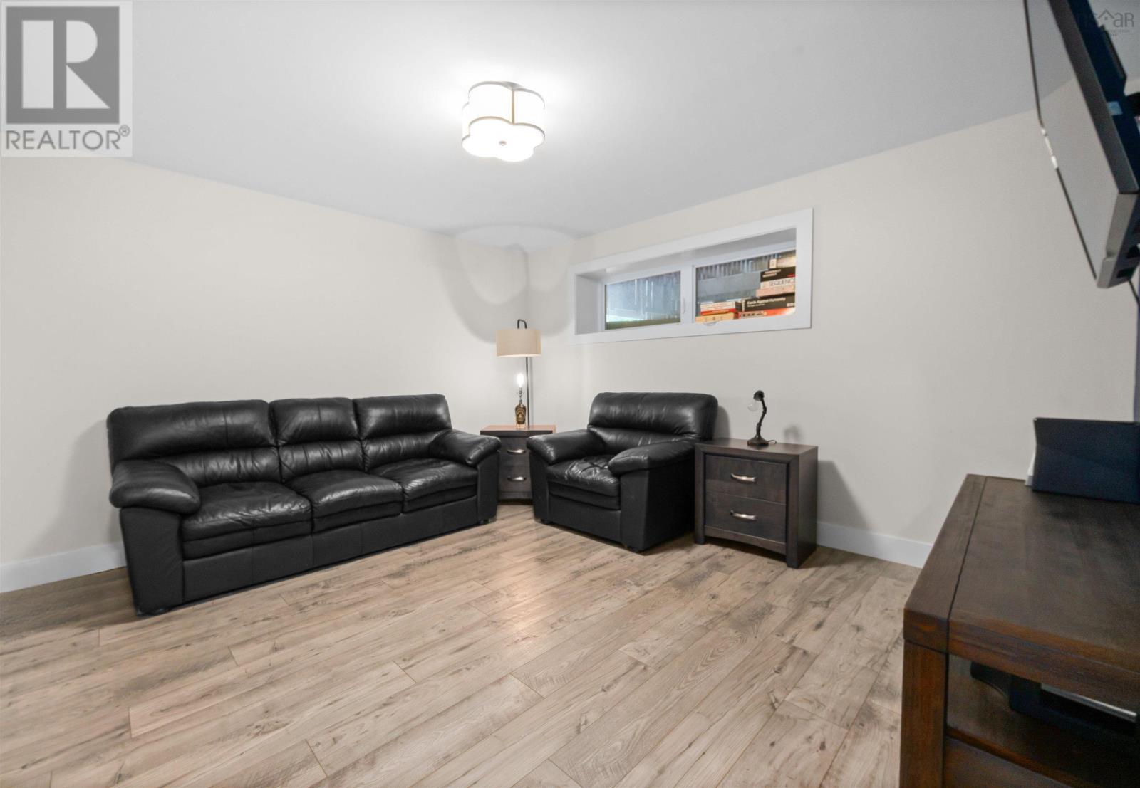 41 Mccabe Lake Drive, Middle Sackville, Nova Scotia  B4E 0M9 - Photo 38 - 202520240