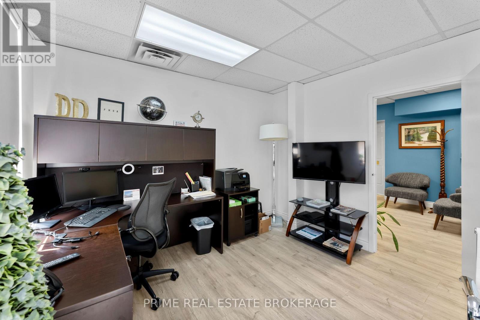580 Waterloo Street, London East (East F), Ontario  N6B 2P9 - Photo 16 - X12341291