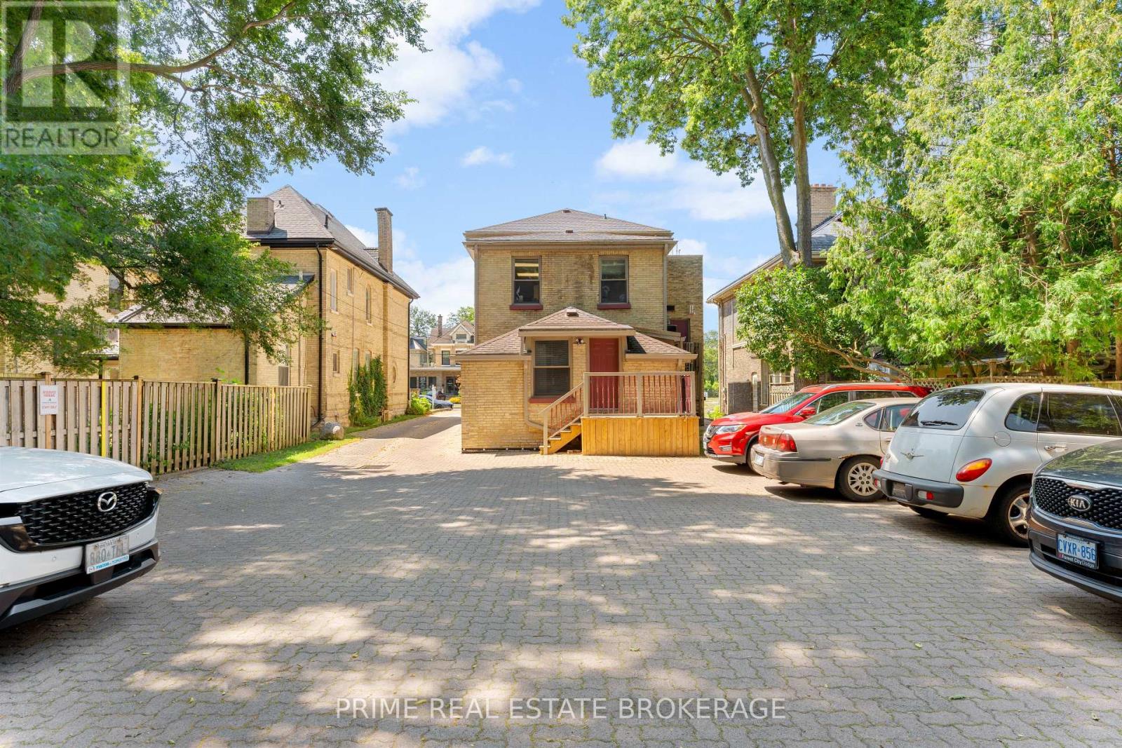 580 Waterloo Street, London East (East F), Ontario  N6B 2P9 - Photo 4 - X12341291