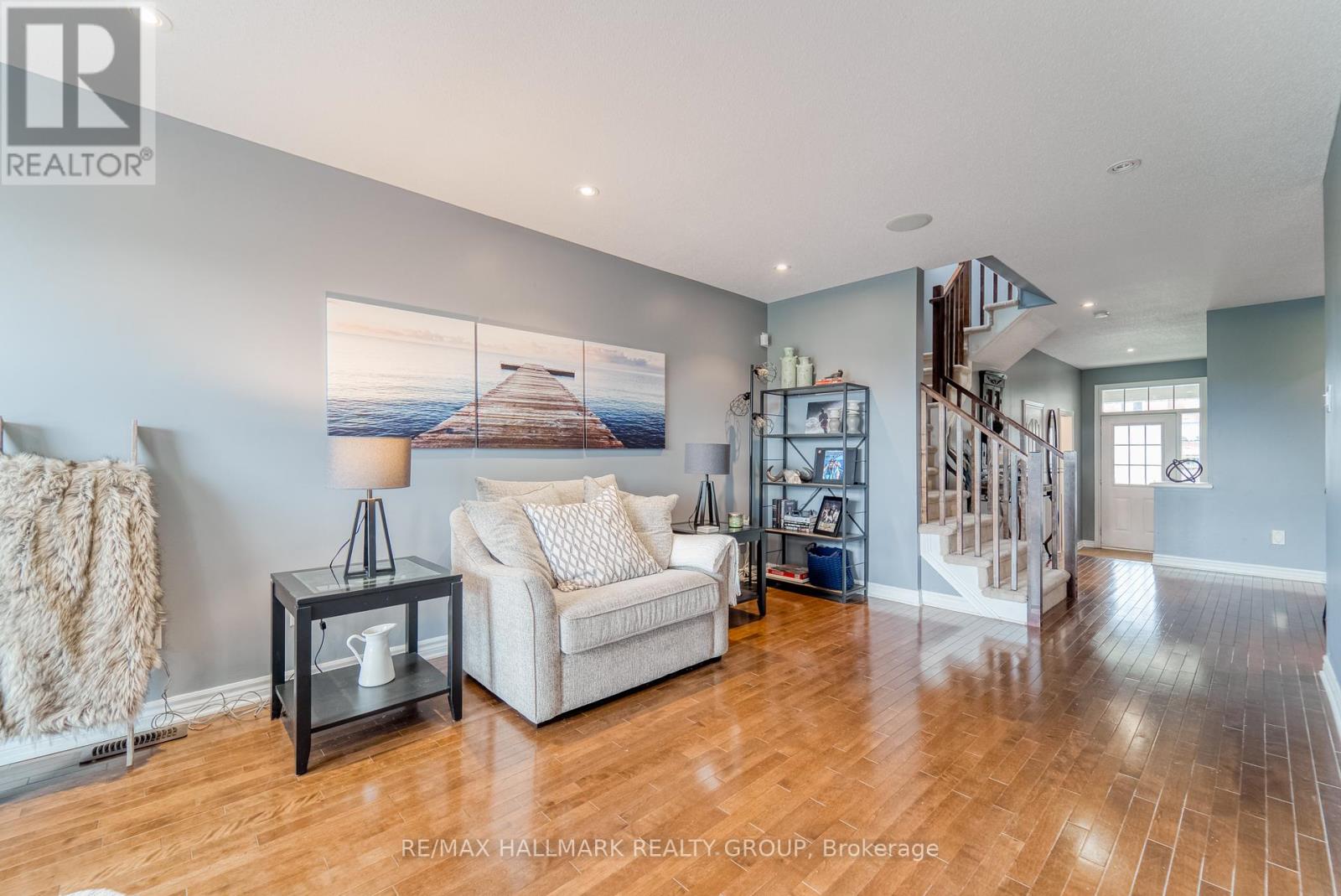 228 Eye Bright Crescent, Ottawa, Ontario  K1V 2K6 - Photo 12 - X12341319