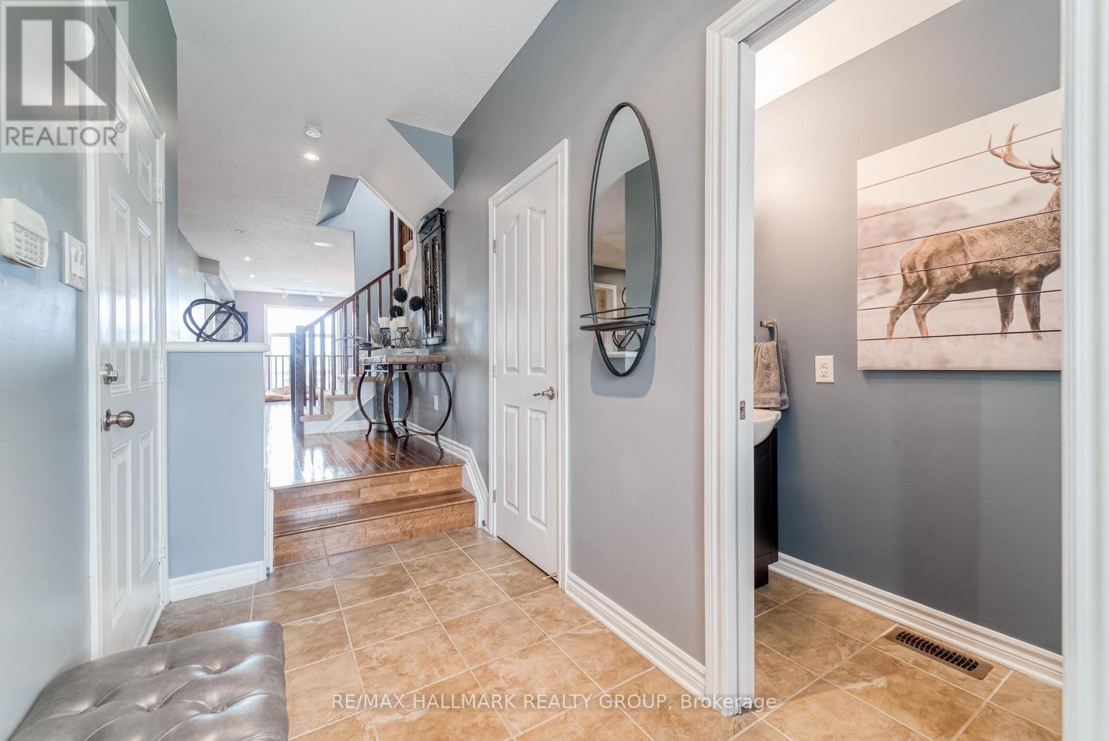 228 Eye Bright Crescent, Ottawa, Ontario  K1V 2K6 - Photo 4 - X12341319
