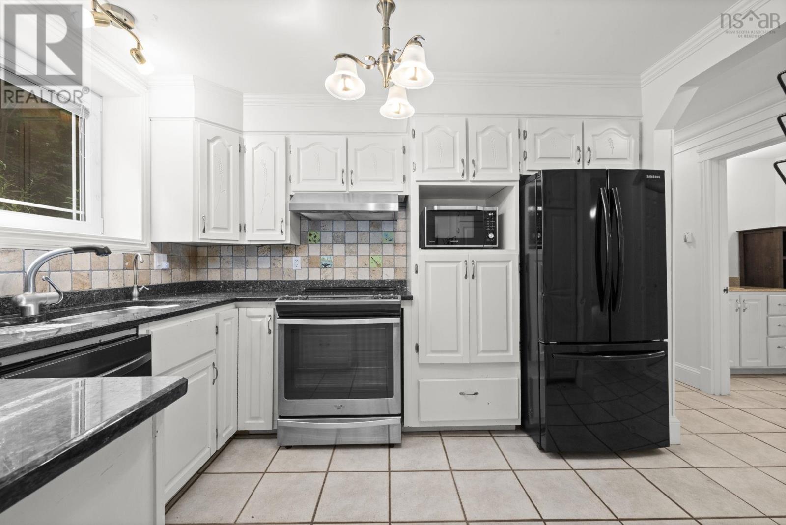 333/335 Kings Road, Wellington, Nova Scotia  B2T 1A2 - Photo 14 - 202516599