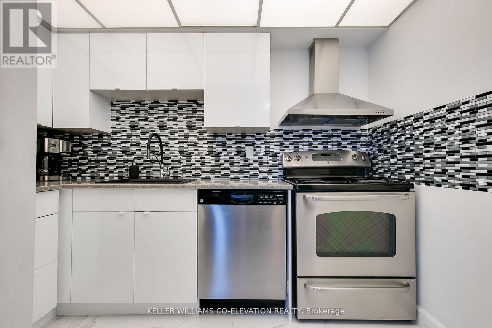 1506 - 40 Scollard Street S, Toronto, Ontario  M5R 3S1 - Photo 15 - C12340974