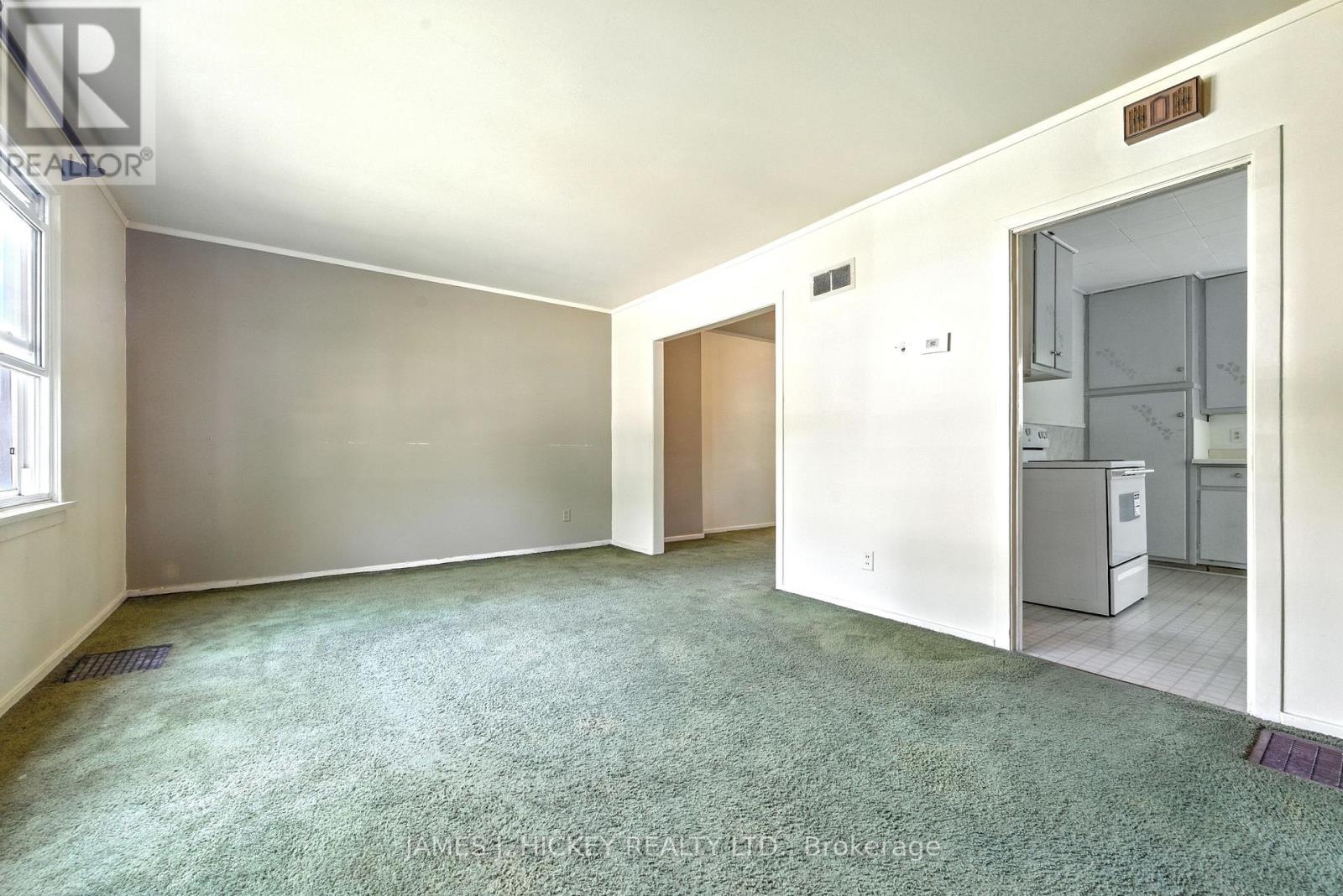 123 Algonquin Street, Deep River, Ontario  K0J 1P0 - Photo 12 - X12341392