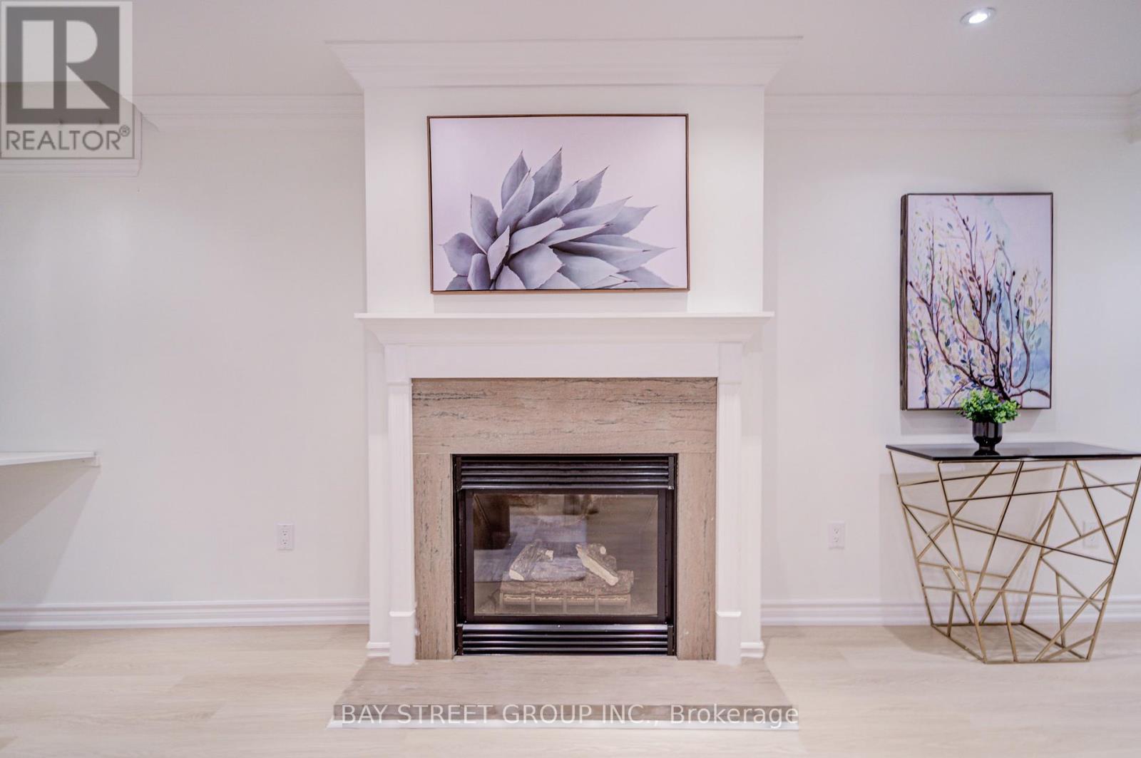 214 William Roe Boulevard, Newmarket (Central Newmarket), Ontario  L3Y 1B5 - Photo 43 - N12341066