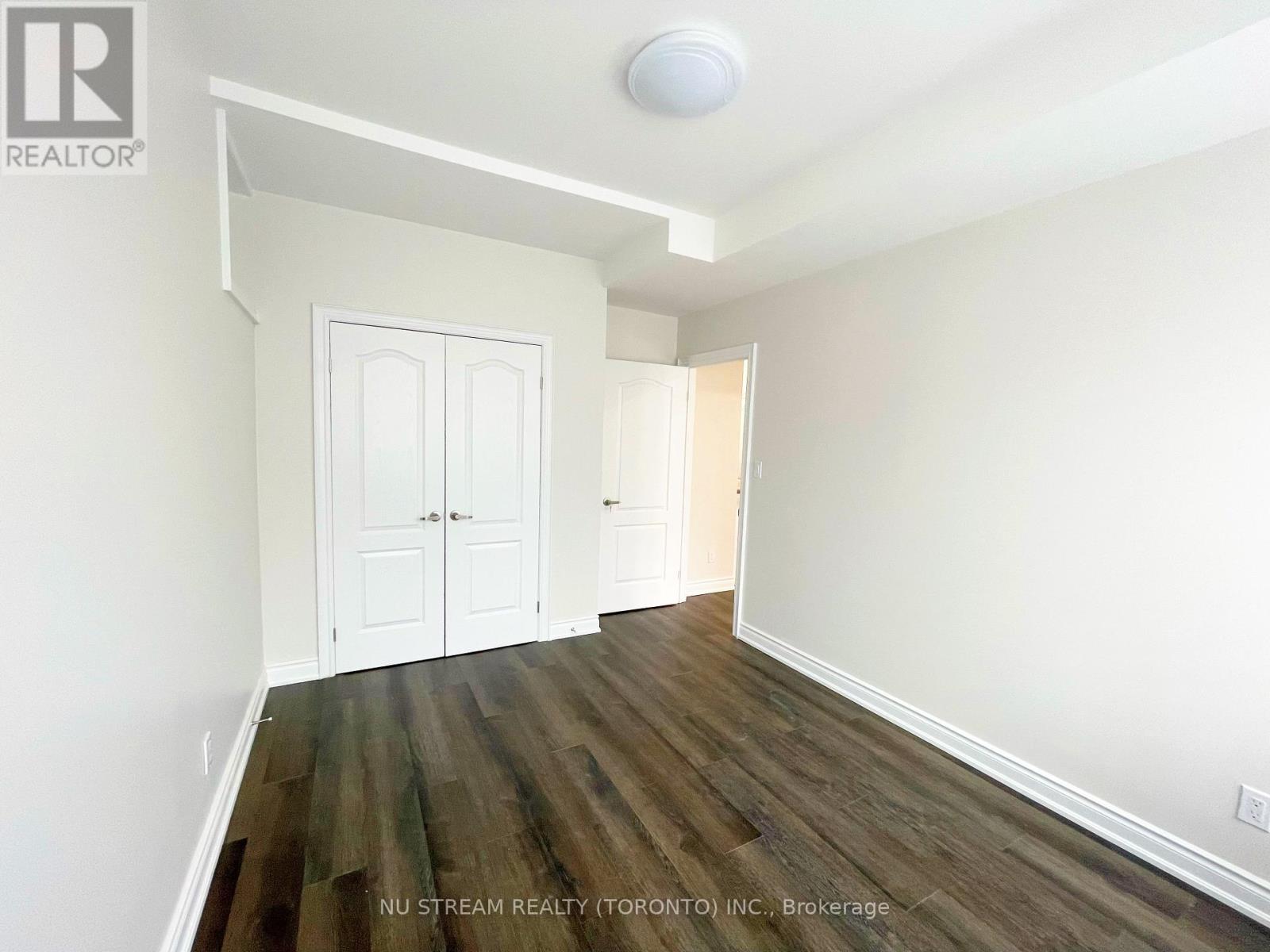 Lower - 10 Drizzel Crescent, Richmond Hill, Ontario  L4E 1G7 - Photo 5 - N12341153