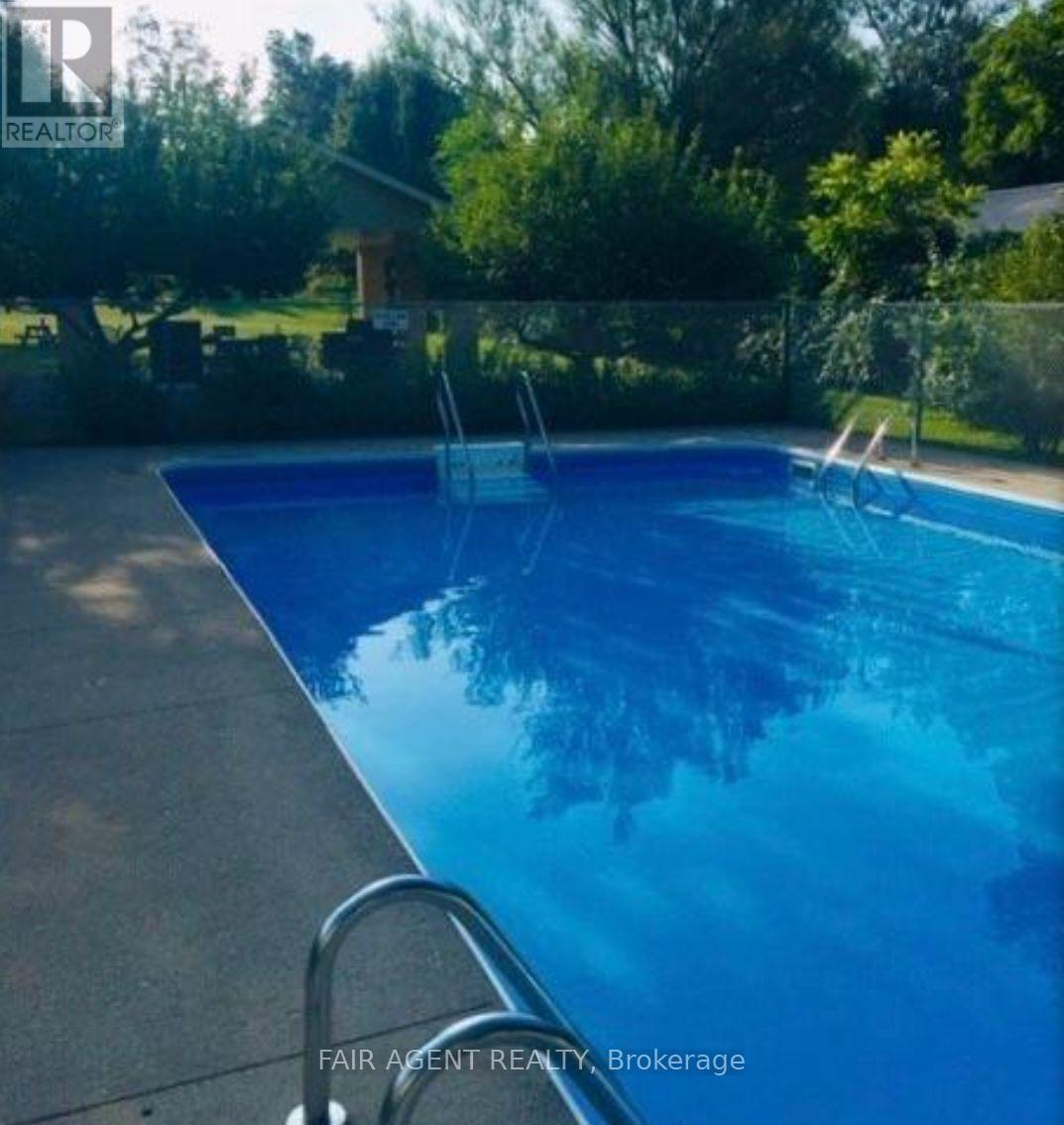 207 - 229 Adelaide Street, Saugeen Shores, Ontario  N0H 2L0 - Photo 12 - X12332110