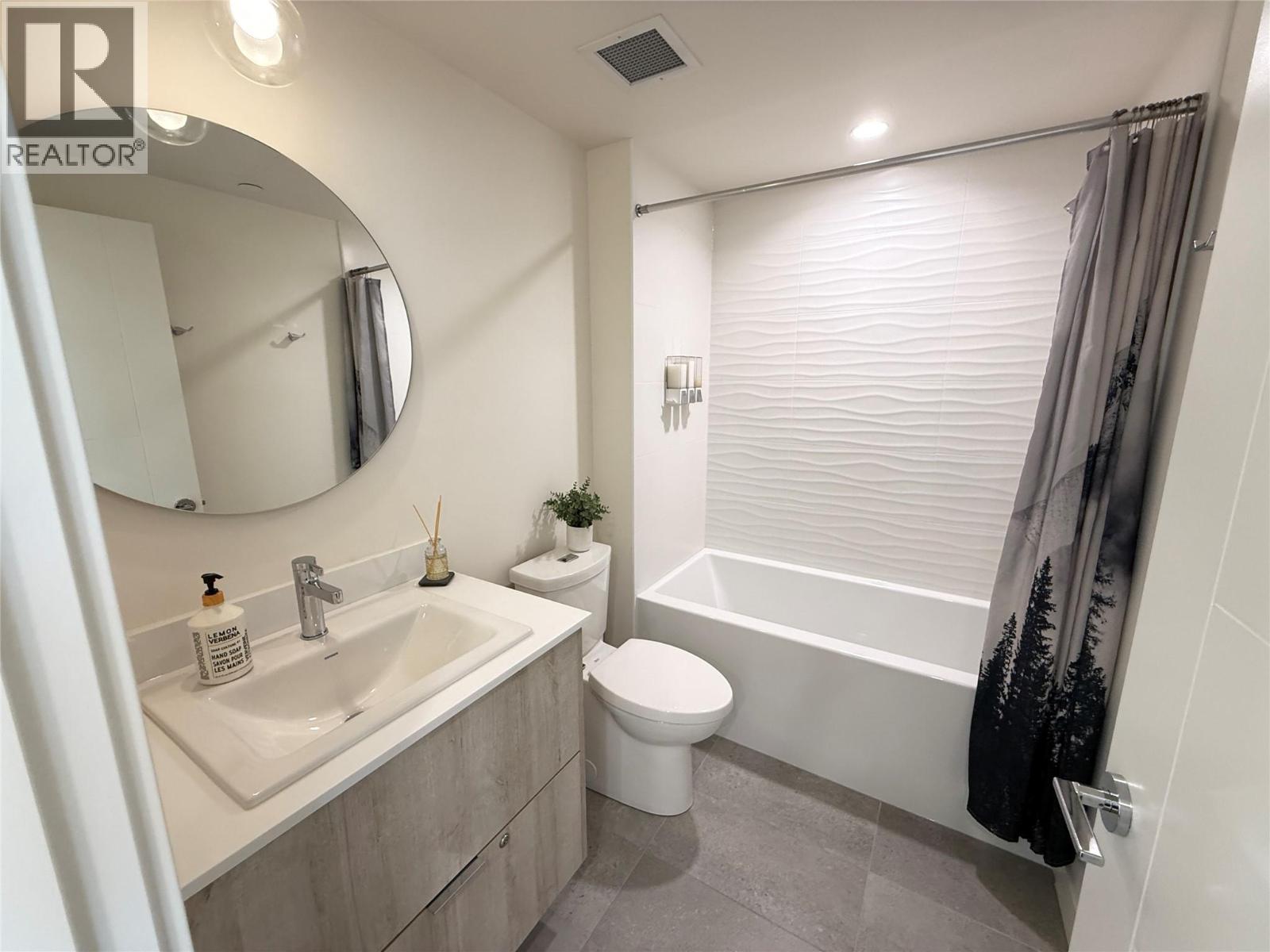 Photo 8 at 3699 Capozzi Road 1301, Lower Mission, Kelowna Photo 8 at 3699 Capozzi Road 1301, Lower Mission, Kelowna