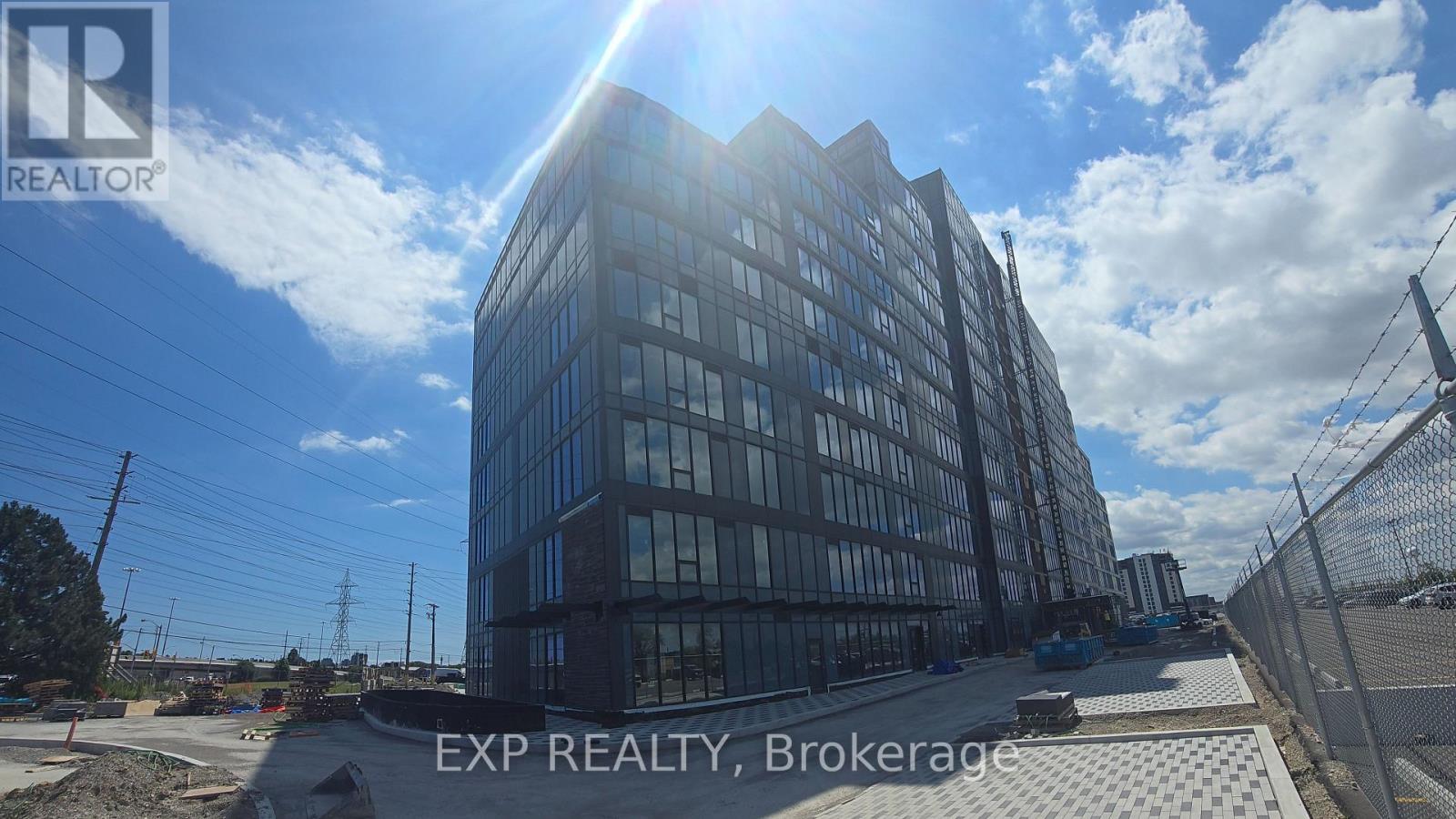 115 - 600 Dixon Road, Toronto (West Humber-Clairville), Ontario  M9W 1J1 - Photo 3 - W12341103