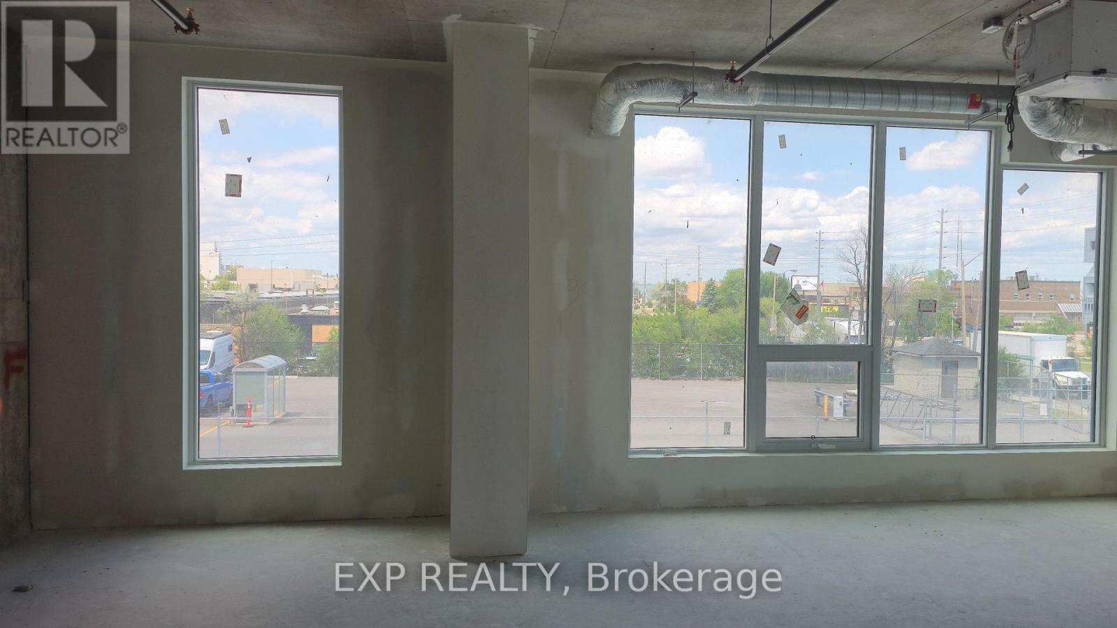 115 - 600 Dixon Road, Toronto (West Humber-Clairville), Ontario  M9W 1J1 - Photo 6 - W12341103