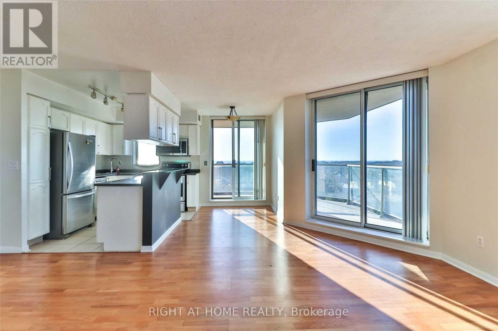 705 - 1140 Parkwest Place, Mississauga, Ontario  L5E 3K9 - Photo 17 - W12341142