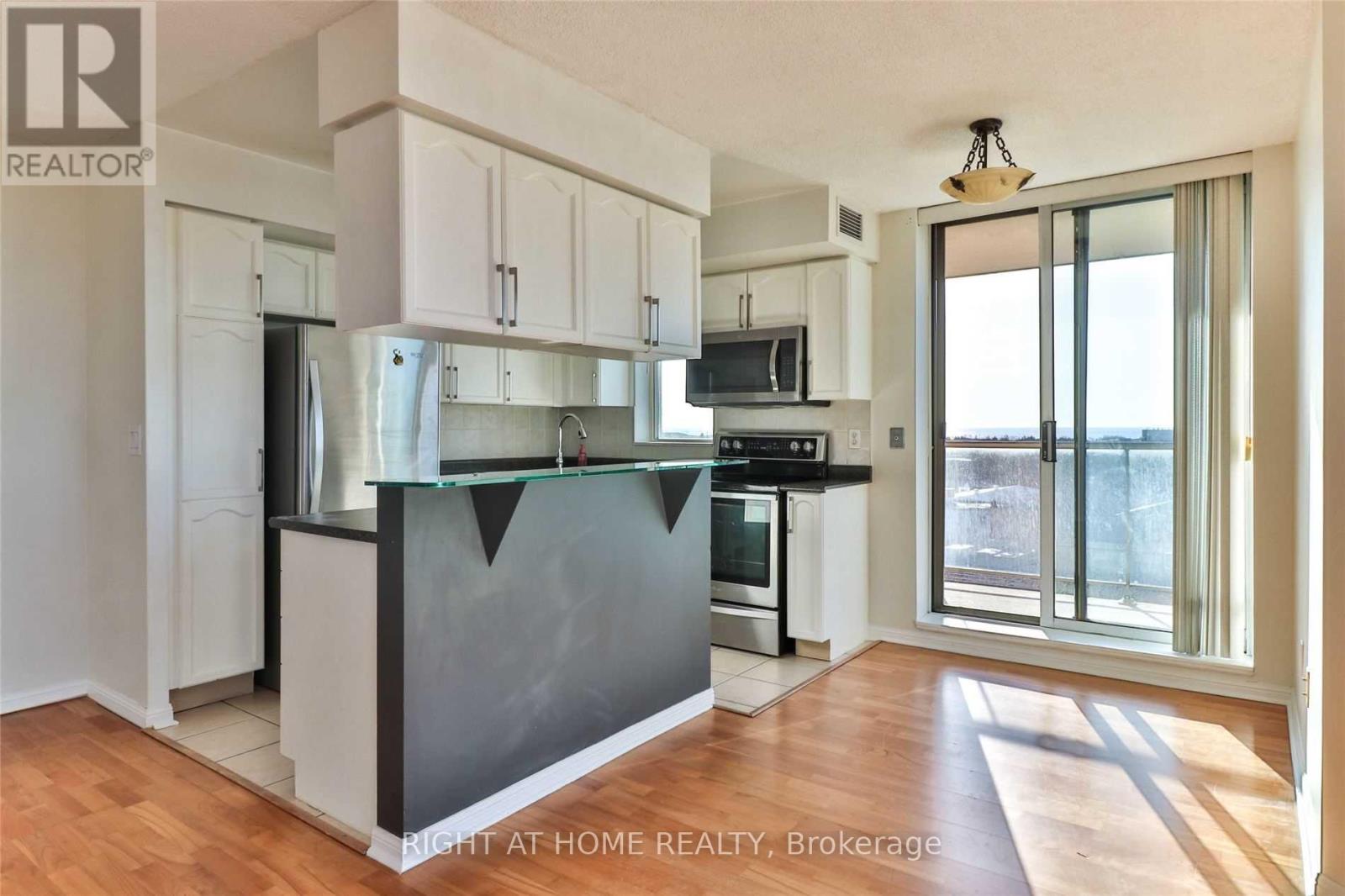 705 - 1140 Parkwest Place, Mississauga, Ontario  L5E 3K9 - Photo 18 - W12341142
