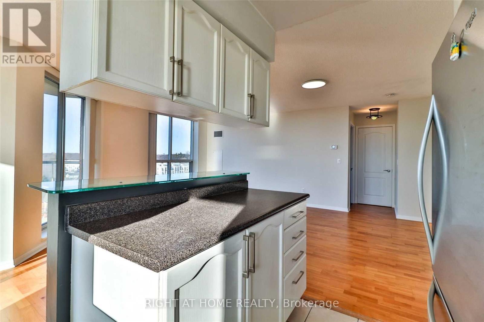 705 - 1140 Parkwest Place, Mississauga, Ontario  L5E 3K9 - Photo 23 - W12341142