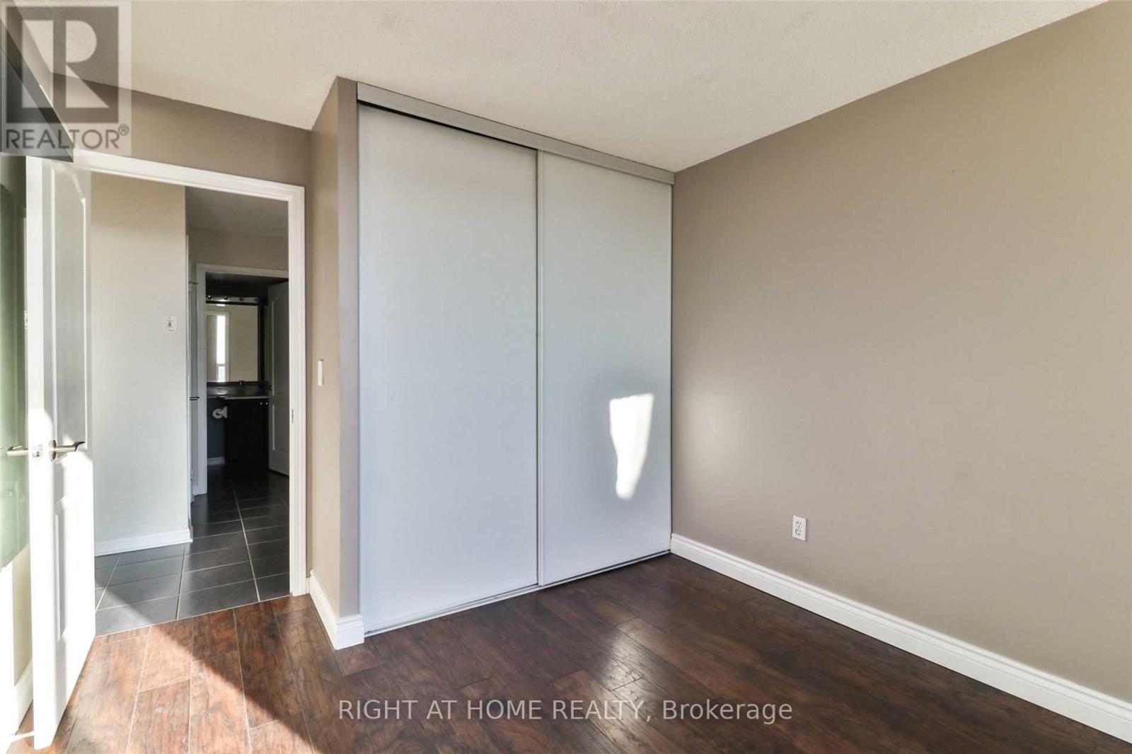 705 - 1140 Parkwest Place, Mississauga, Ontario  L5E 3K9 - Photo 33 - W12341142