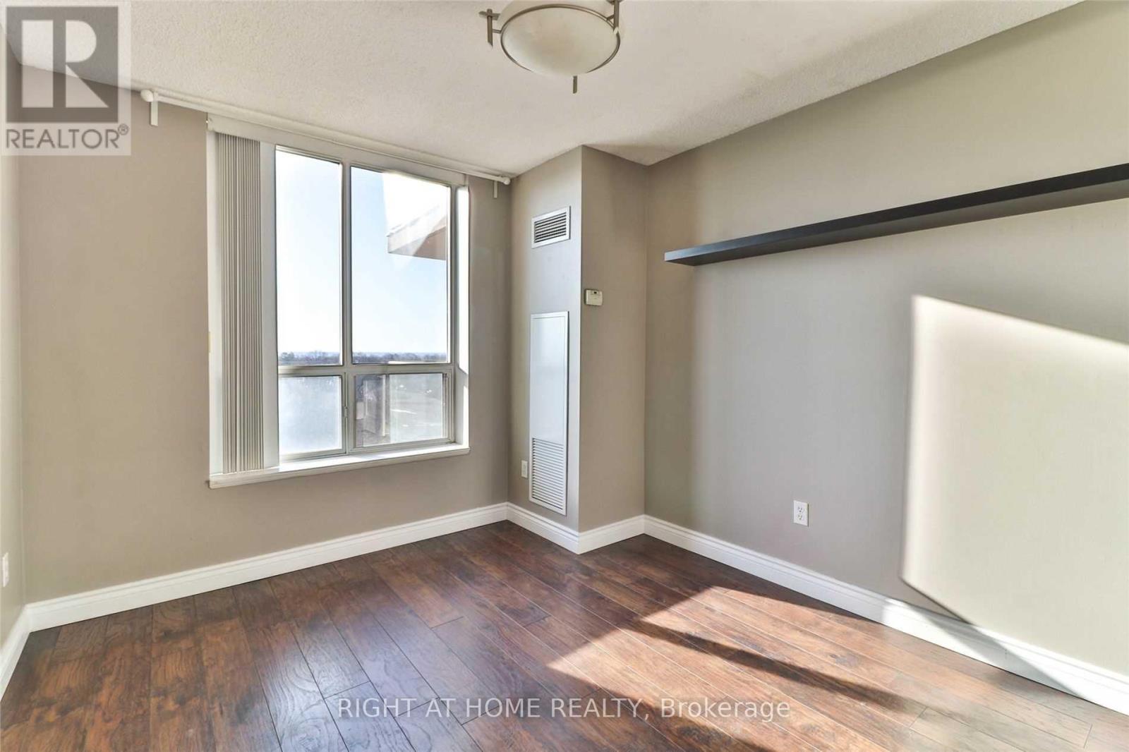 705 - 1140 Parkwest Place, Mississauga, Ontario  L5E 3K9 - Photo 35 - W12341142