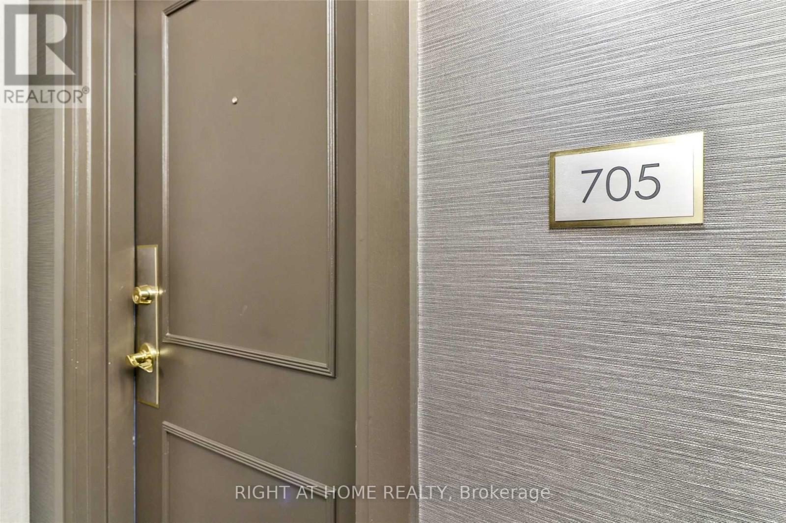 705 - 1140 Parkwest Place, Mississauga, Ontario  L5E 3K9 - Photo 4 - W12341142