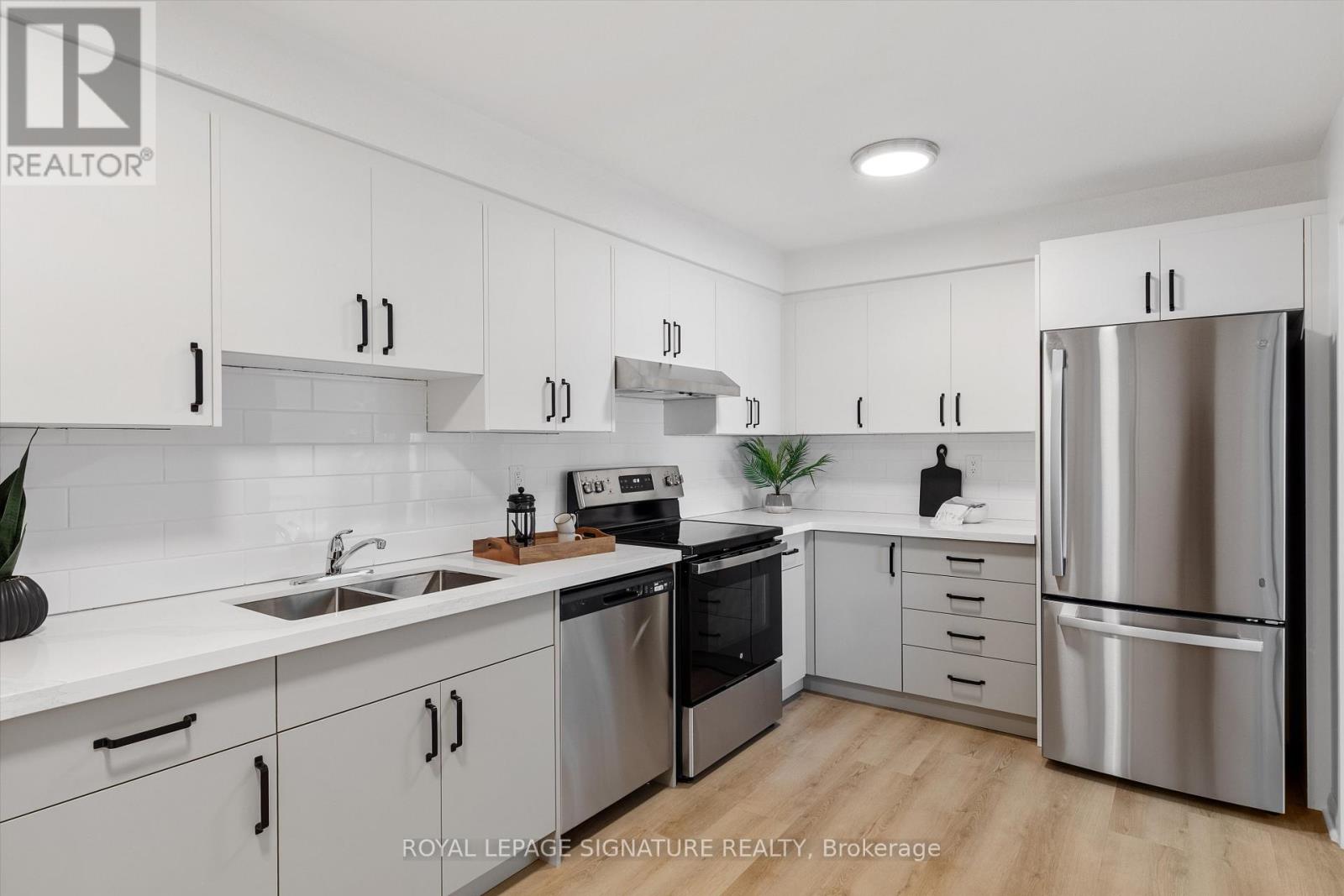 604 - 2185 Marine Drive, Oakville (Br Bronte), Ontario  L6L 5L6 - Photo 12 - W12341209