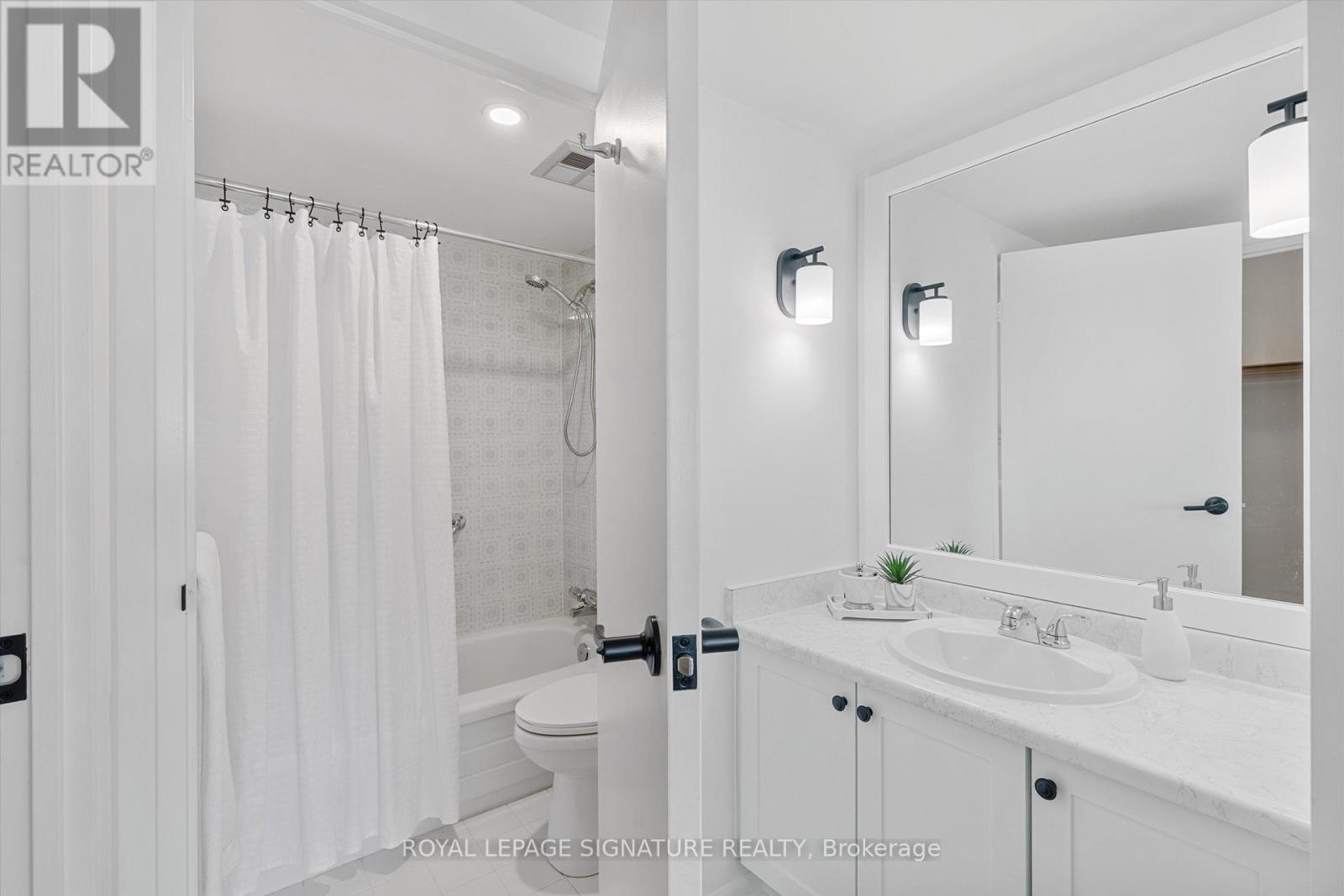 604 - 2185 Marine Drive, Oakville (Br Bronte), Ontario  L6L 5L6 - Photo 22 - W12341209