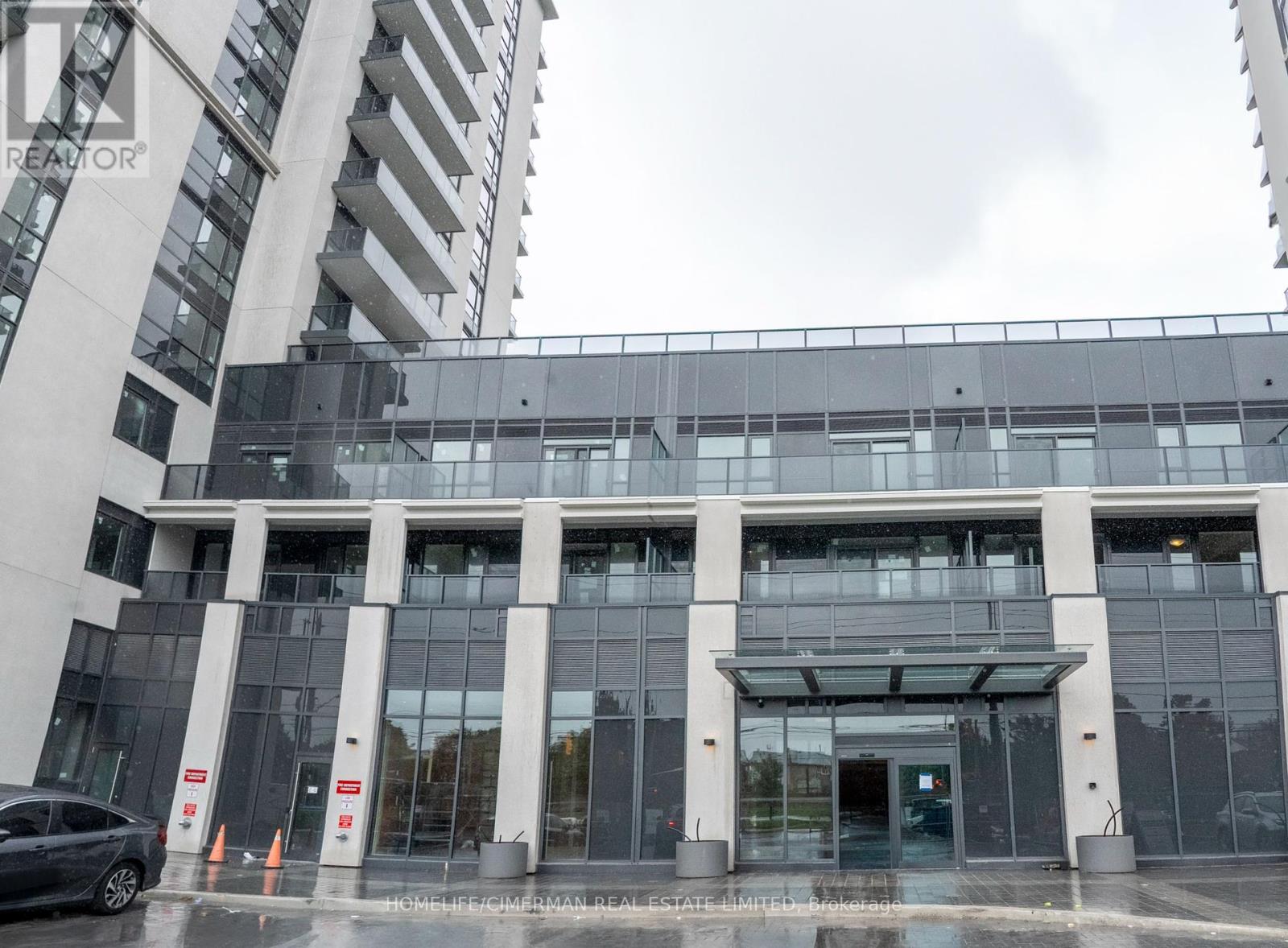 602 - 202 Burnhamthorpe Road E, Mississauga, Ontario  L5A 0B2 - Photo 2 - W12341211