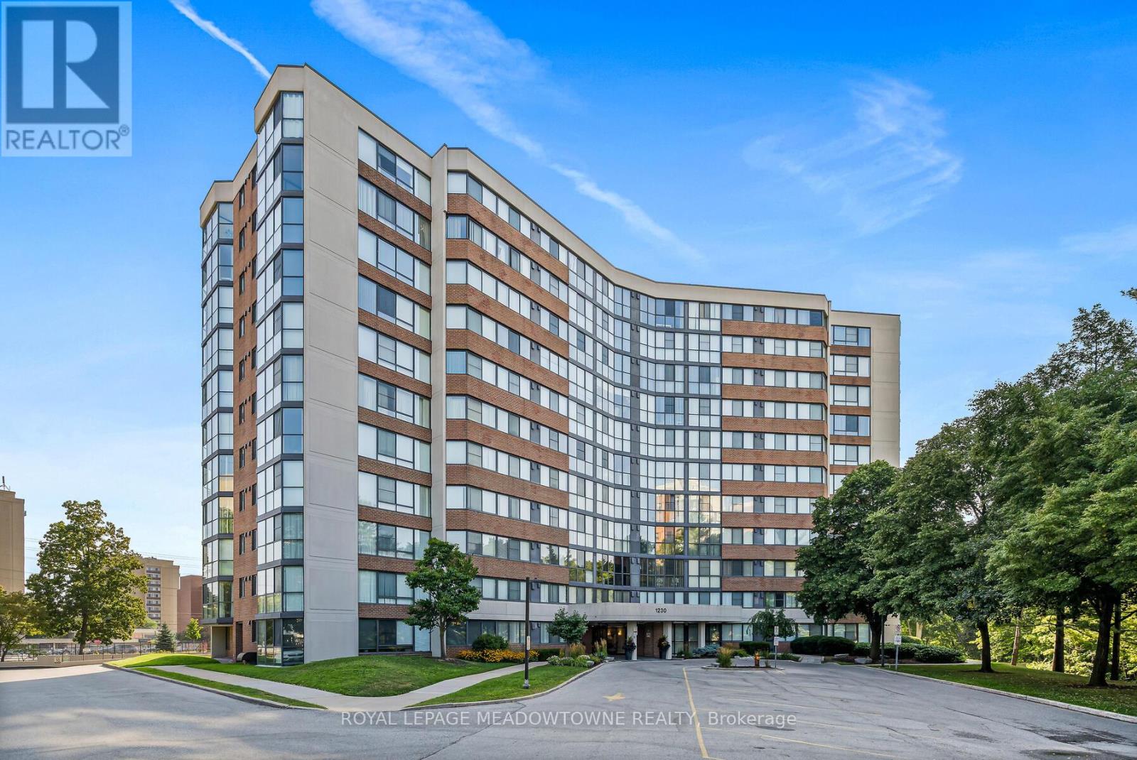 506 - 1230 Marlborough Court, Oakville, Ontario  L6H 3K6 - Photo 2 - W12341277