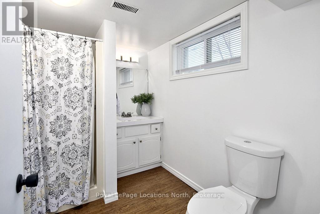33 Blake Street, Meaford, Ontario  N4L 1E9 - Photo 13 - X12341459
