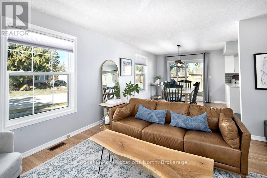 33 Blake Street, Meaford, Ontario  N4L 1E9 - Photo 3 - X12341459