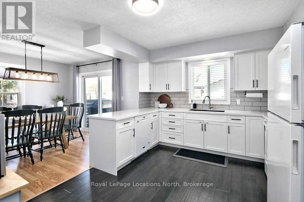 33 Blake Street, Meaford, Ontario  N4L 1E9 - Photo 6 - X12341459