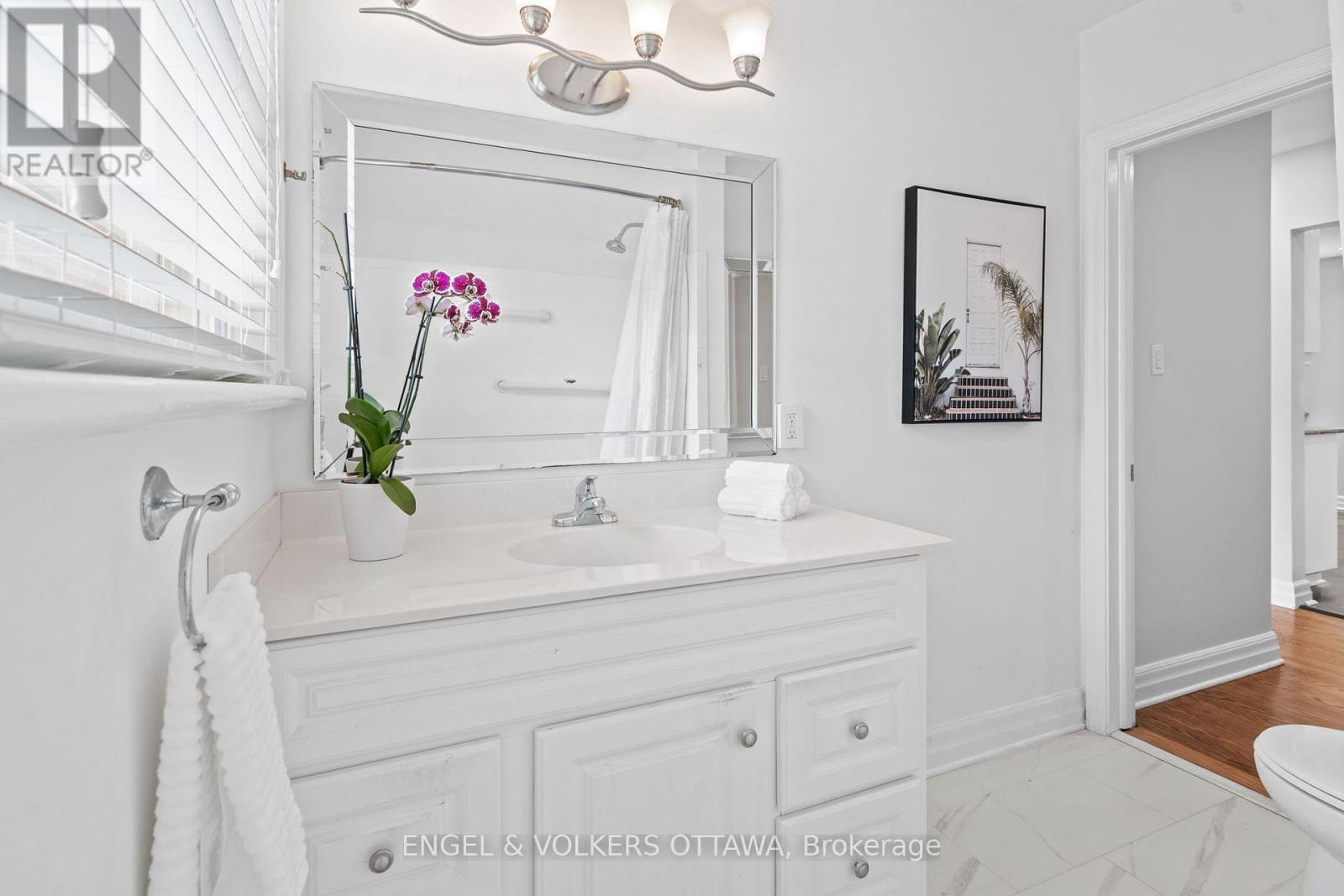 249 Faircrest Road, Ottawa, Ontario  K1H 5C9 - Photo 17 - X12341518