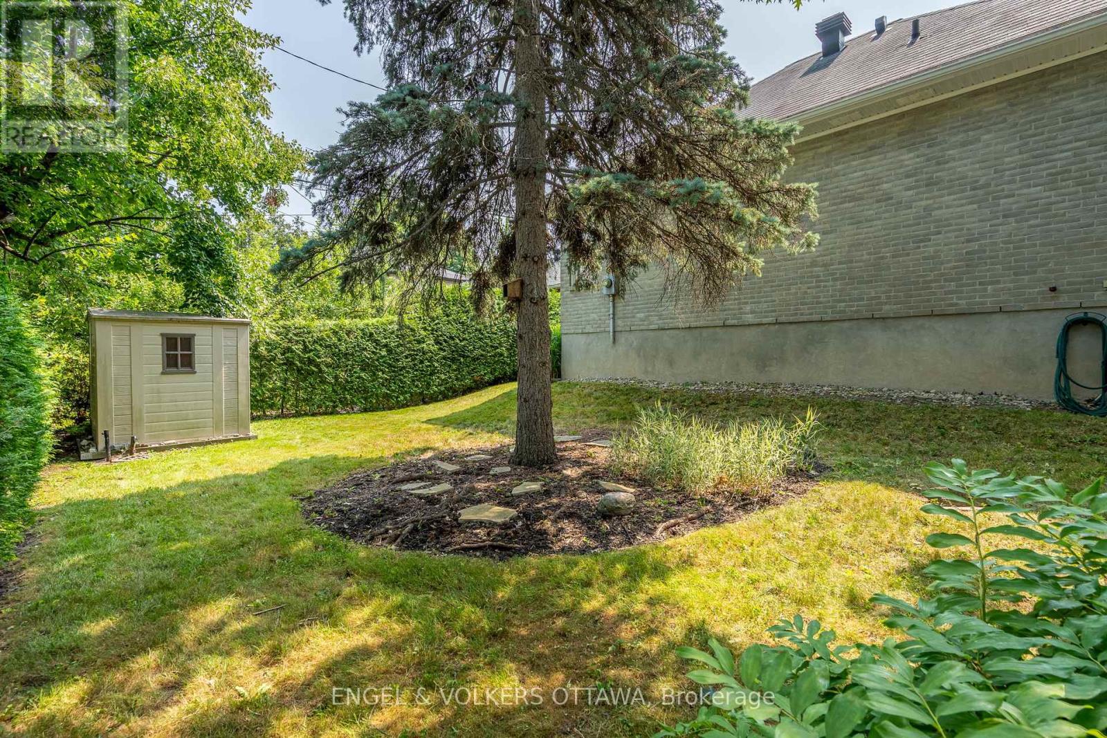 249 Faircrest Road, Ottawa, Ontario  K1H 5C9 - Photo 43 - X12341518