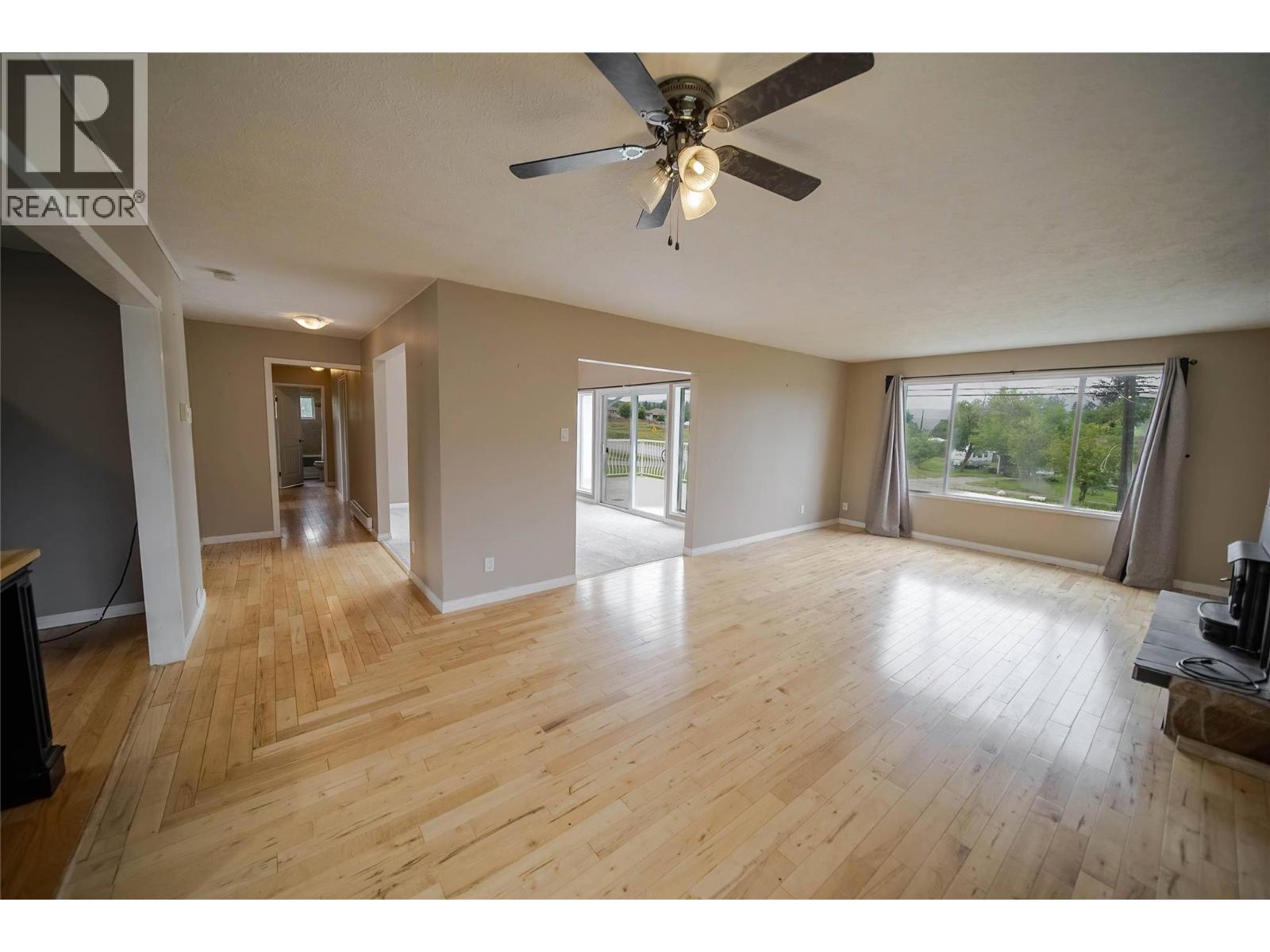 920 22nd Avenue S, Cranbrook, British Columbia  V1C 6Y7 - Photo 8 - 10359125