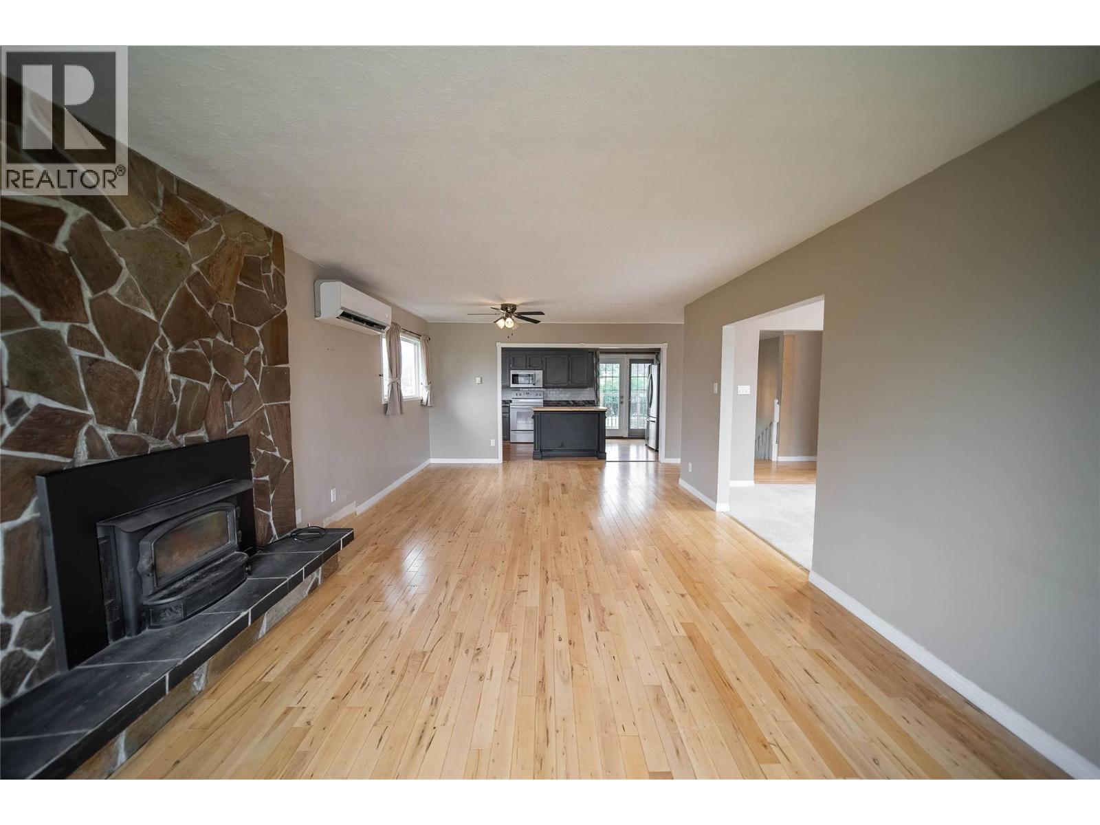 920 22nd Avenue S, Cranbrook, British Columbia  V1C 6Y7 - Photo 9 - 10359125