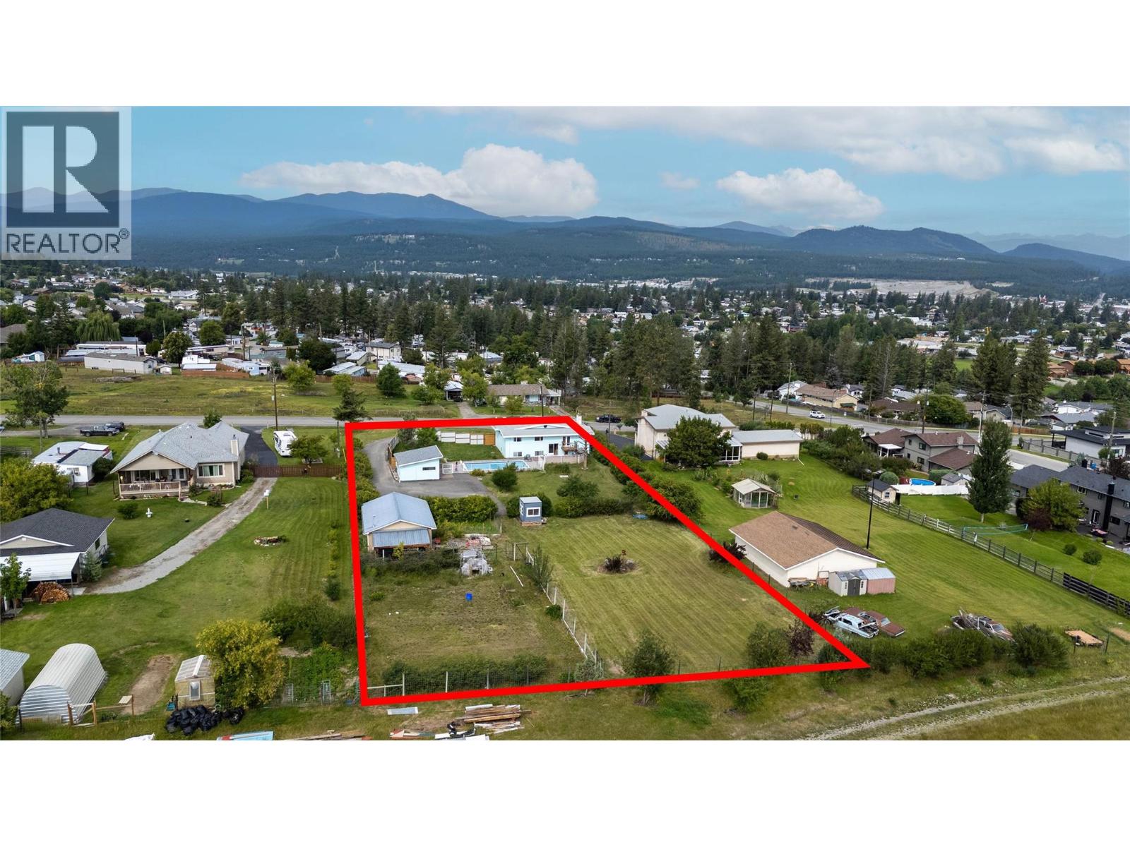 920 22nd Avenue S, Cranbrook, British Columbia  V1C 6Y7 - Photo 3 - 10359125