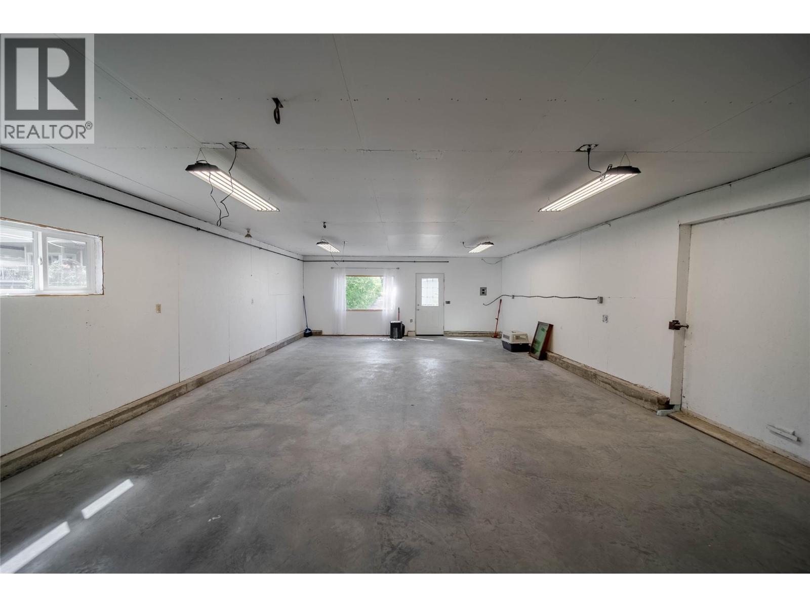 920 22nd Avenue S, Cranbrook, British Columbia  V1C 6Y7 - Photo 50 - 10359125