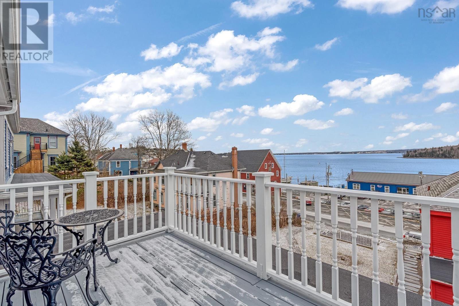 208 Pelham Street, Lunenburg, Nova Scotia  B0J 2C0 - Photo 31 - 202503264