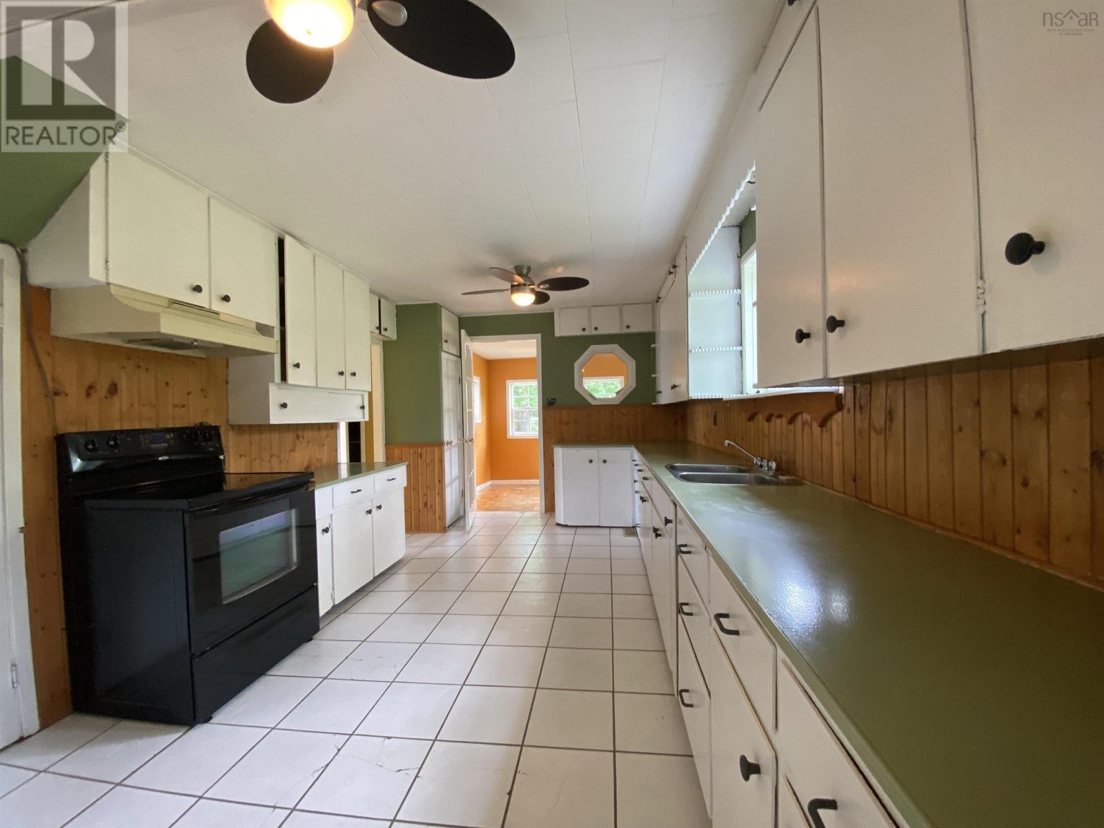 6918 Highway 215, Lower Selma, Nova Scotia  B0N 1T0 - Photo 13 - 202511745