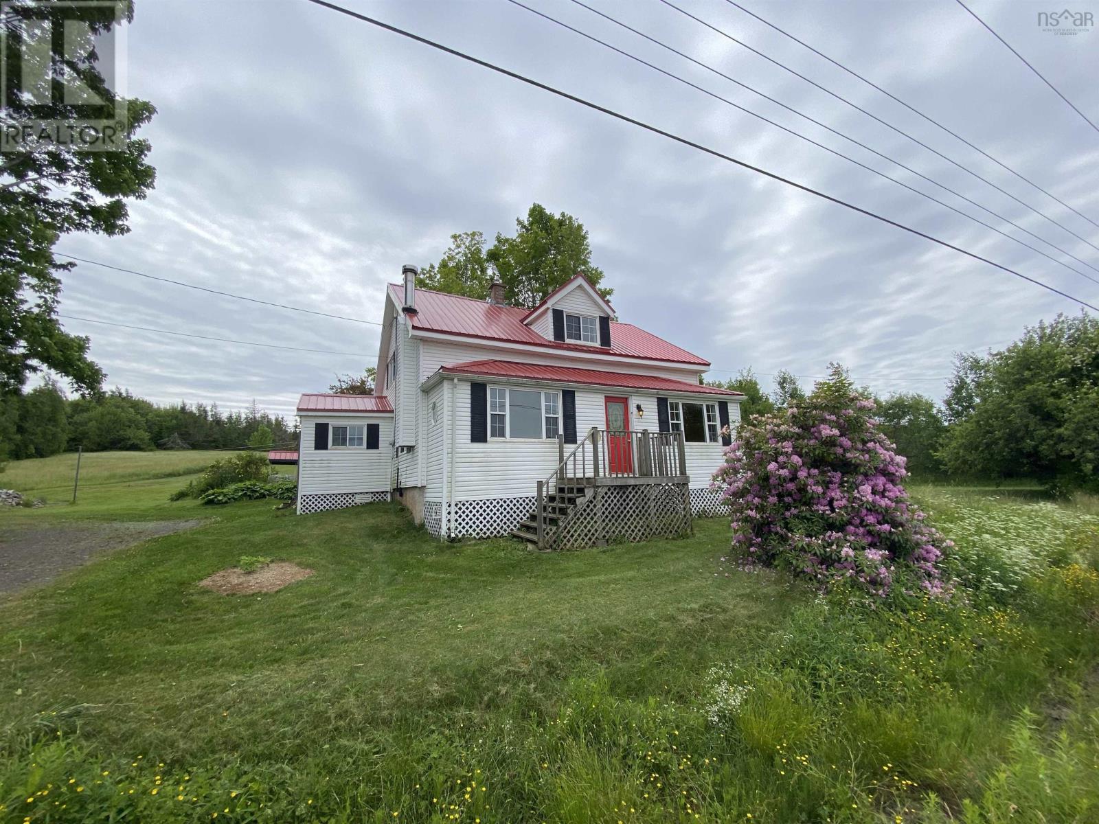 6918 Highway 215, Lower Selma, Nova Scotia  B0N 1T0 - Photo 3 - 202511745