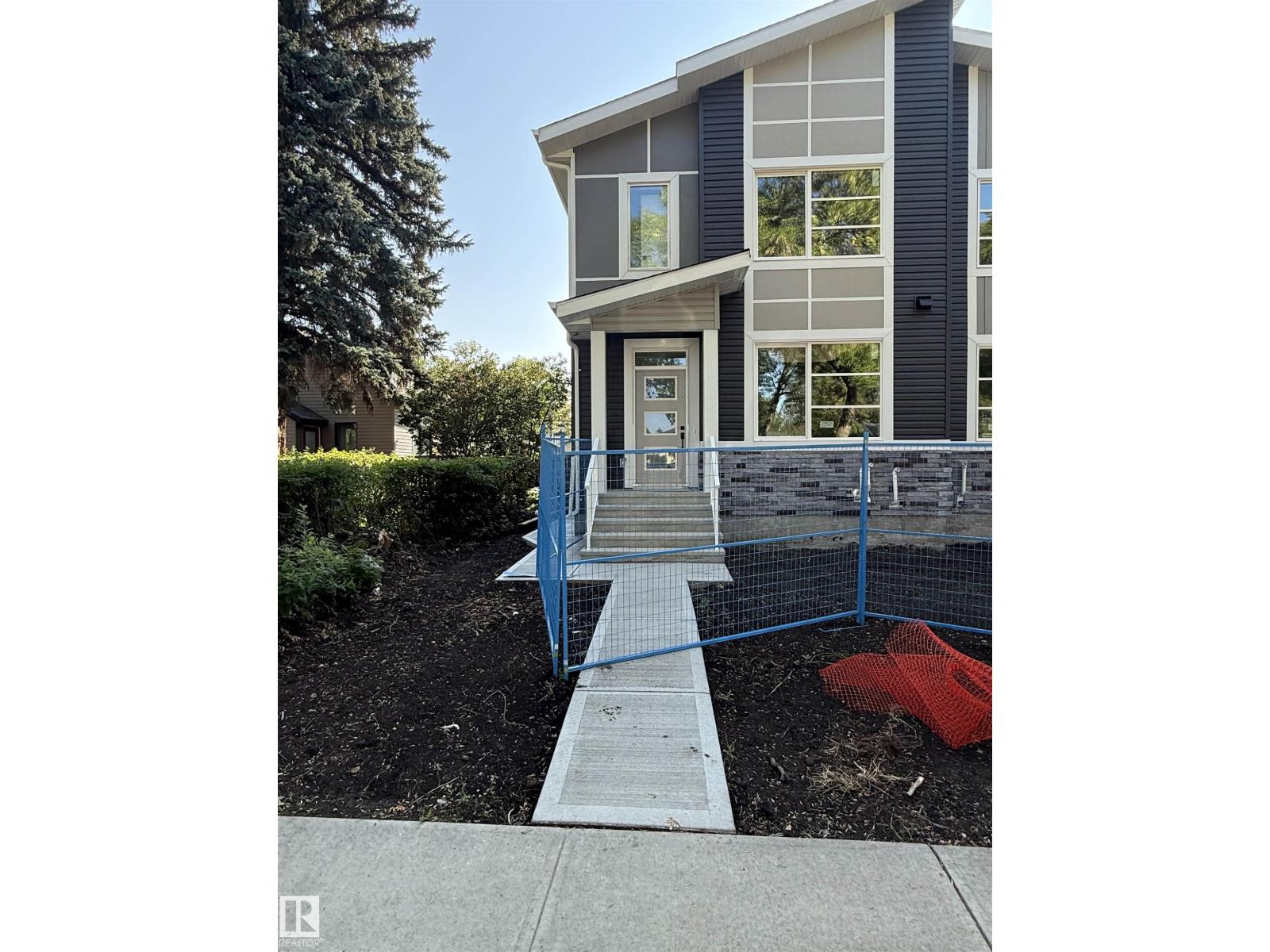 11927 123 St Nw, Edmonton, Alberta  T5L 0G9 - Photo 1 - E4449795