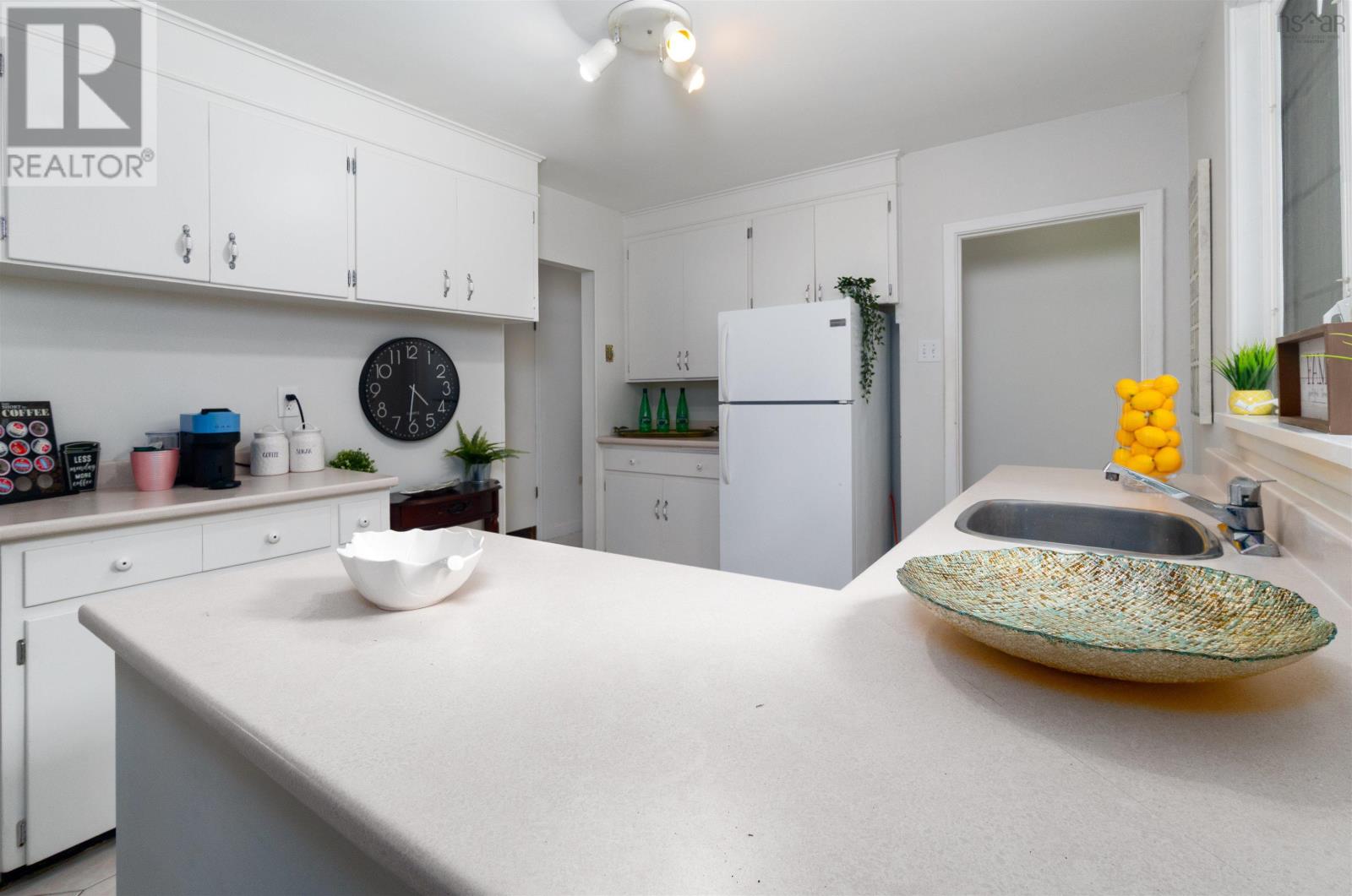 19 Digby Crescent, Dartmouth, Nova Scotia  B2W 2G1 - Photo 12 - 202519360